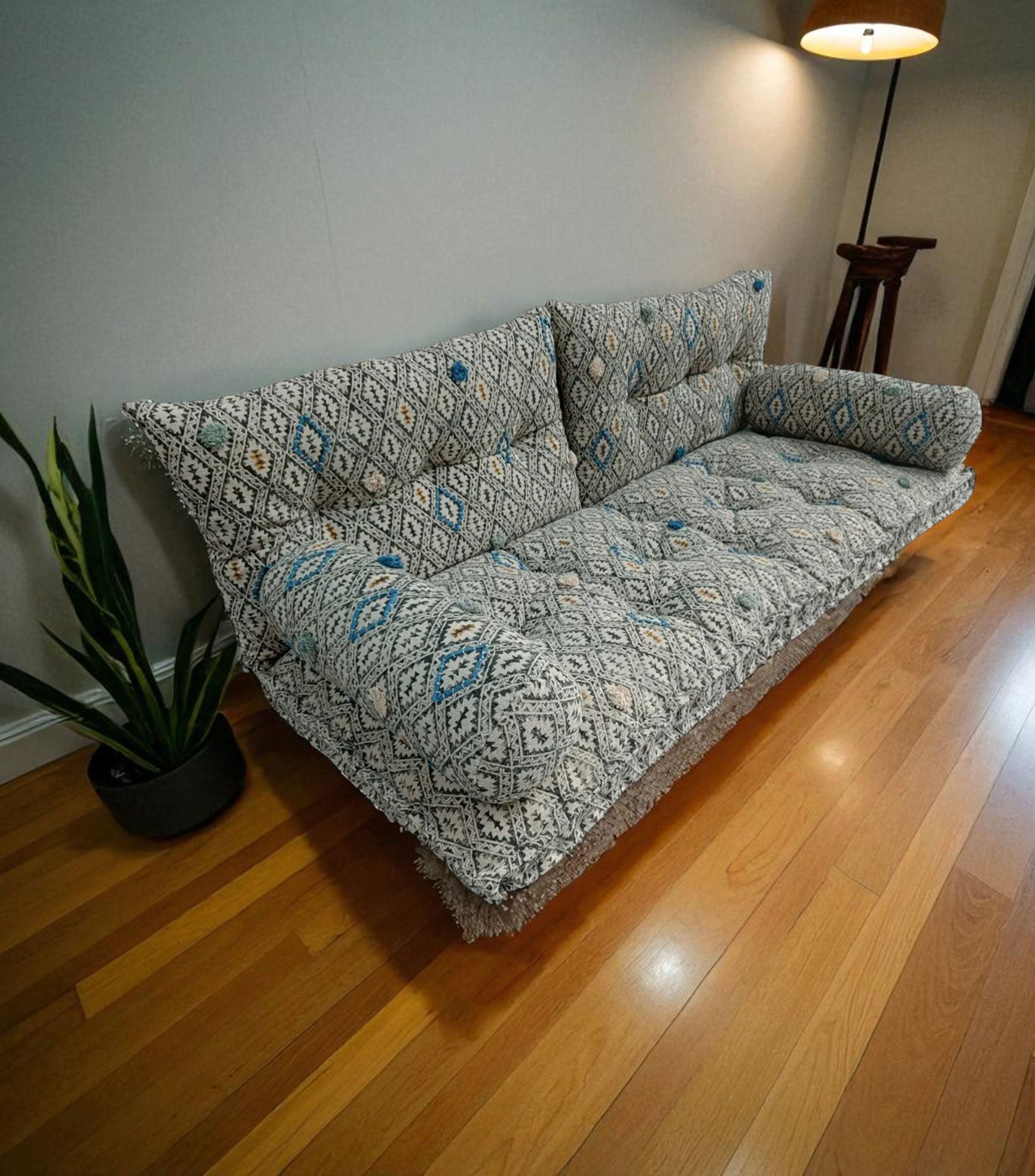 Sofá de piso Malani azul con blanco