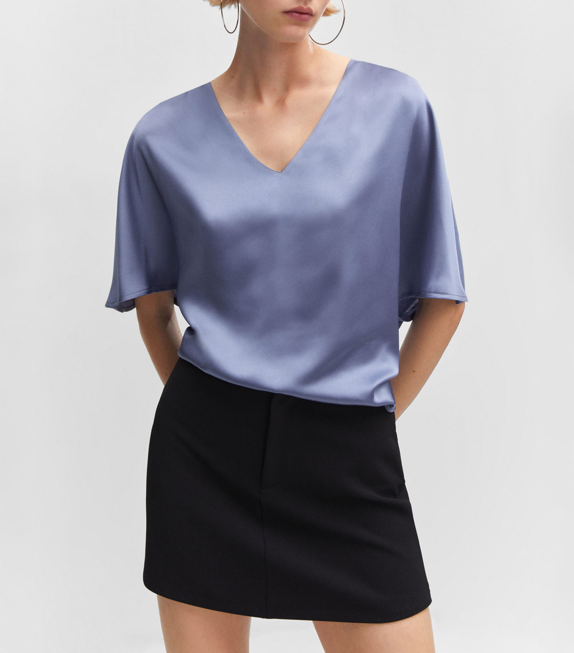 blusas cuello en v manga corta