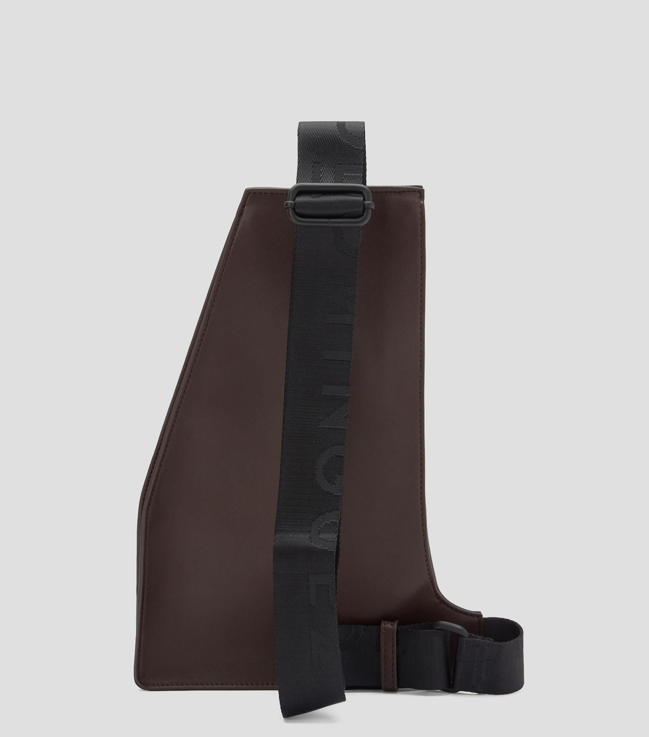Bolso crossbody lisa con detalle texturizado Hombre