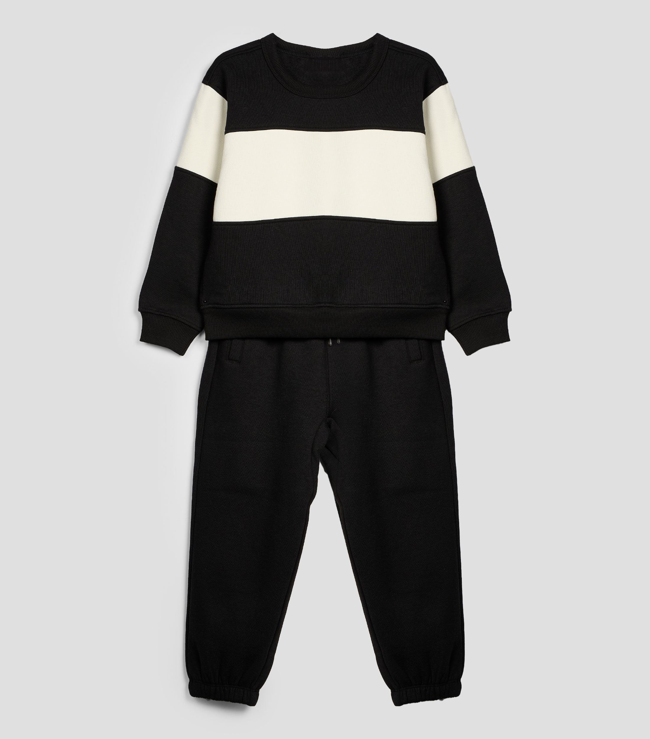 Conjunto deportivo Niño