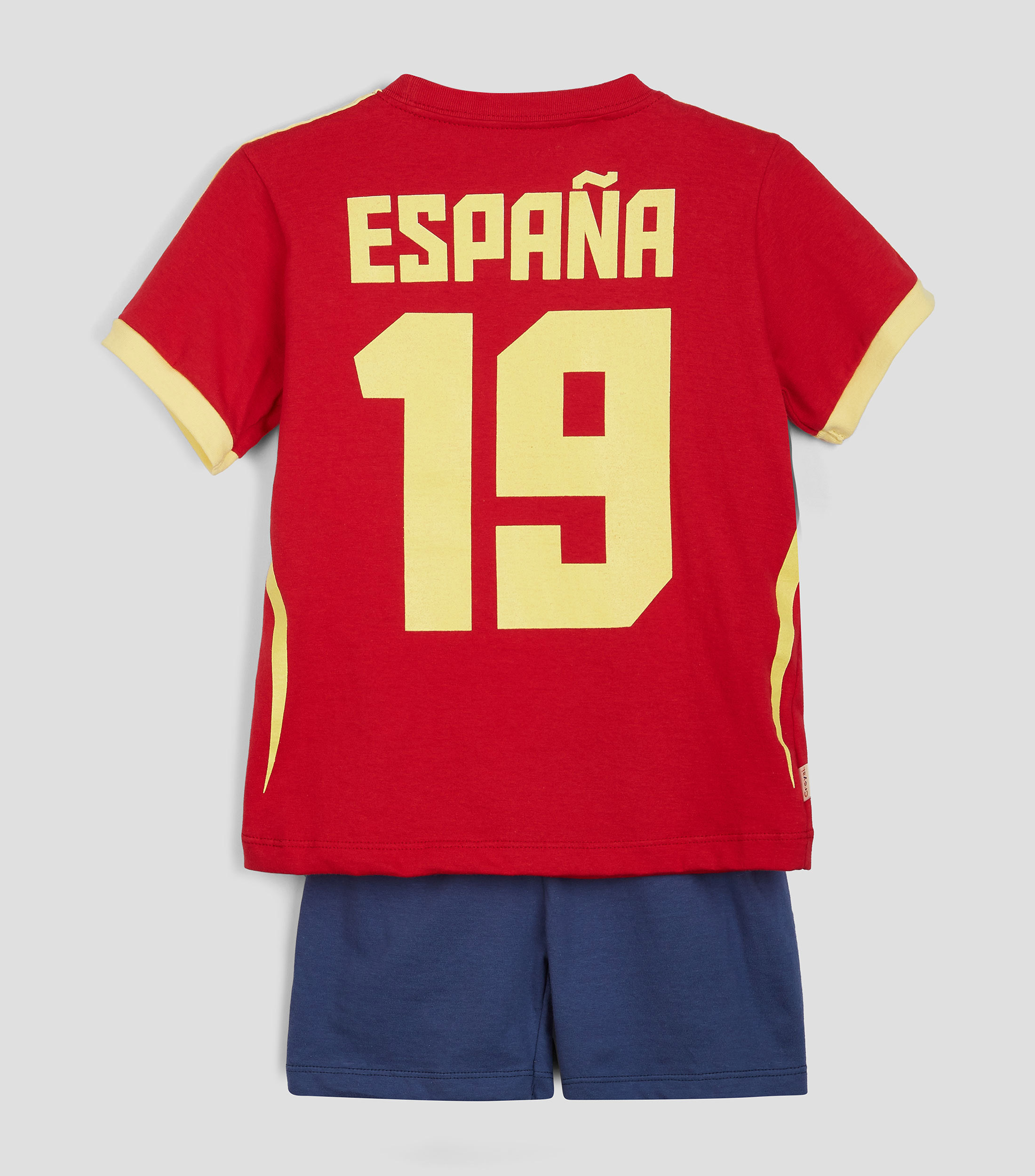 Conjunto de Playera, Short y Calcetines Niño