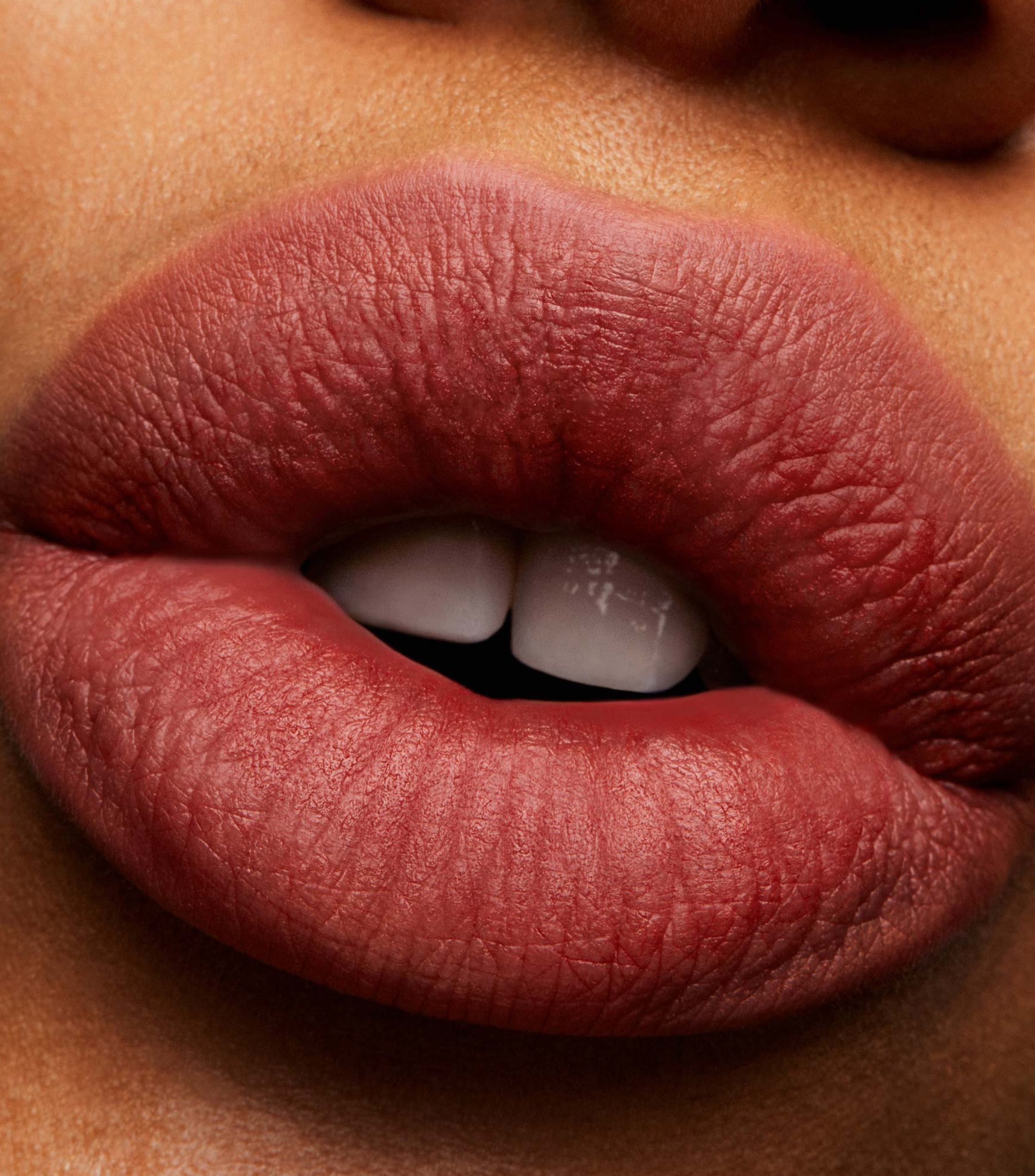 Labial Powder Kiss Devoted To Chili, 3 gr