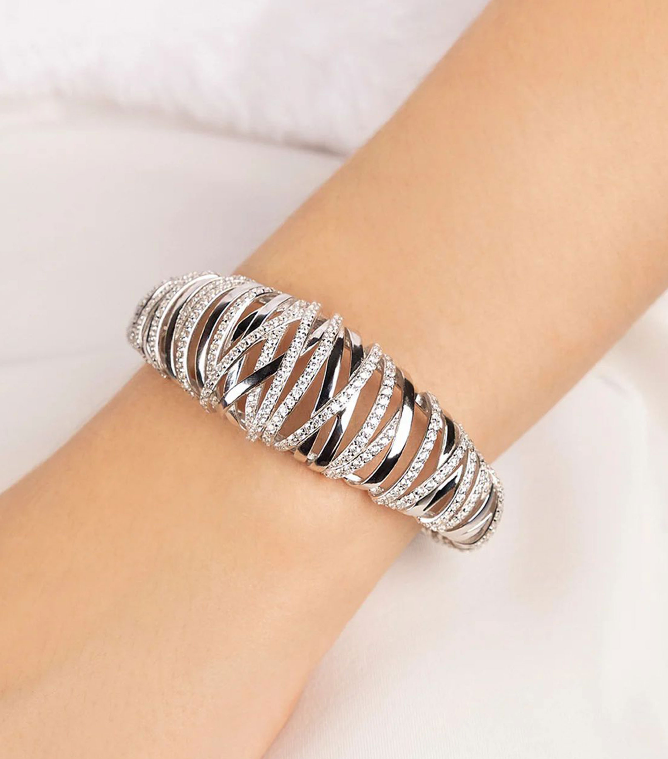 Brazalete en plata con circonia Mujer