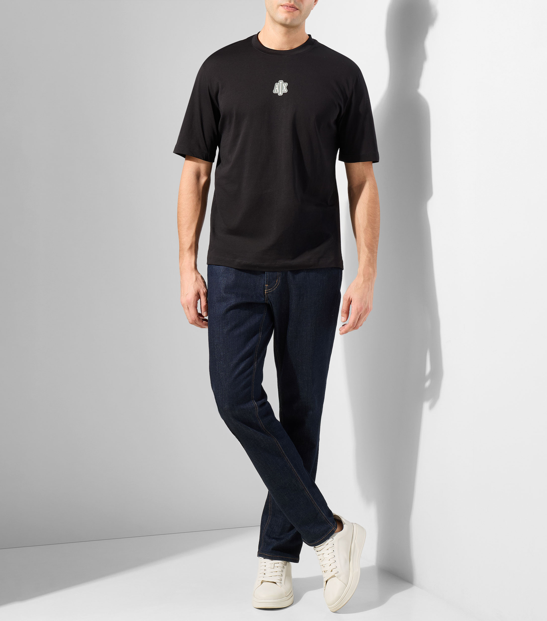 Playera cuello redondo manga corta estampada Hombre