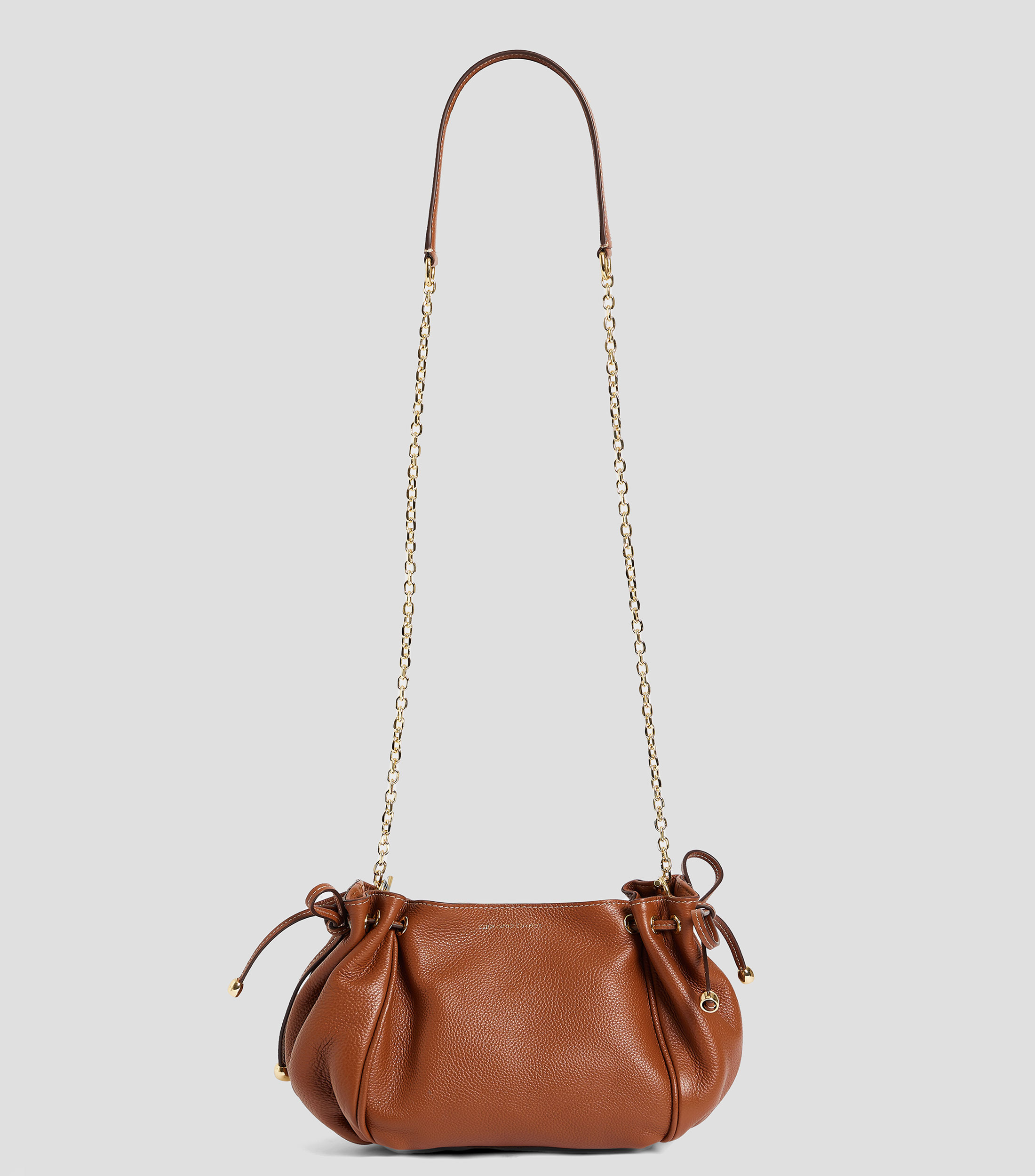 Bolsa crossbody cafe en piel granulada Mujer