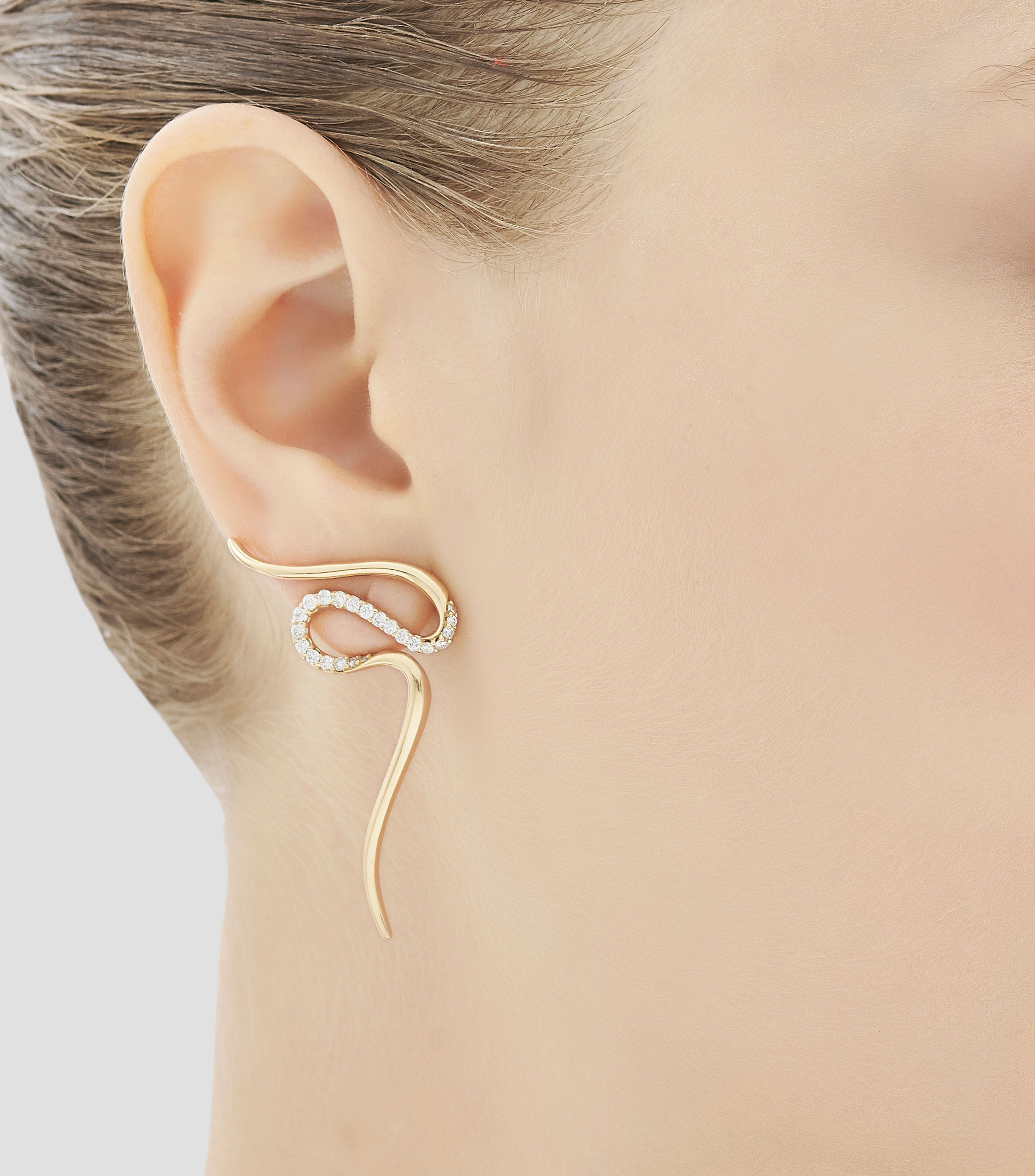 Aretes en oro amarillo de 18 Kilates Snake Motif con diamantes Mujer