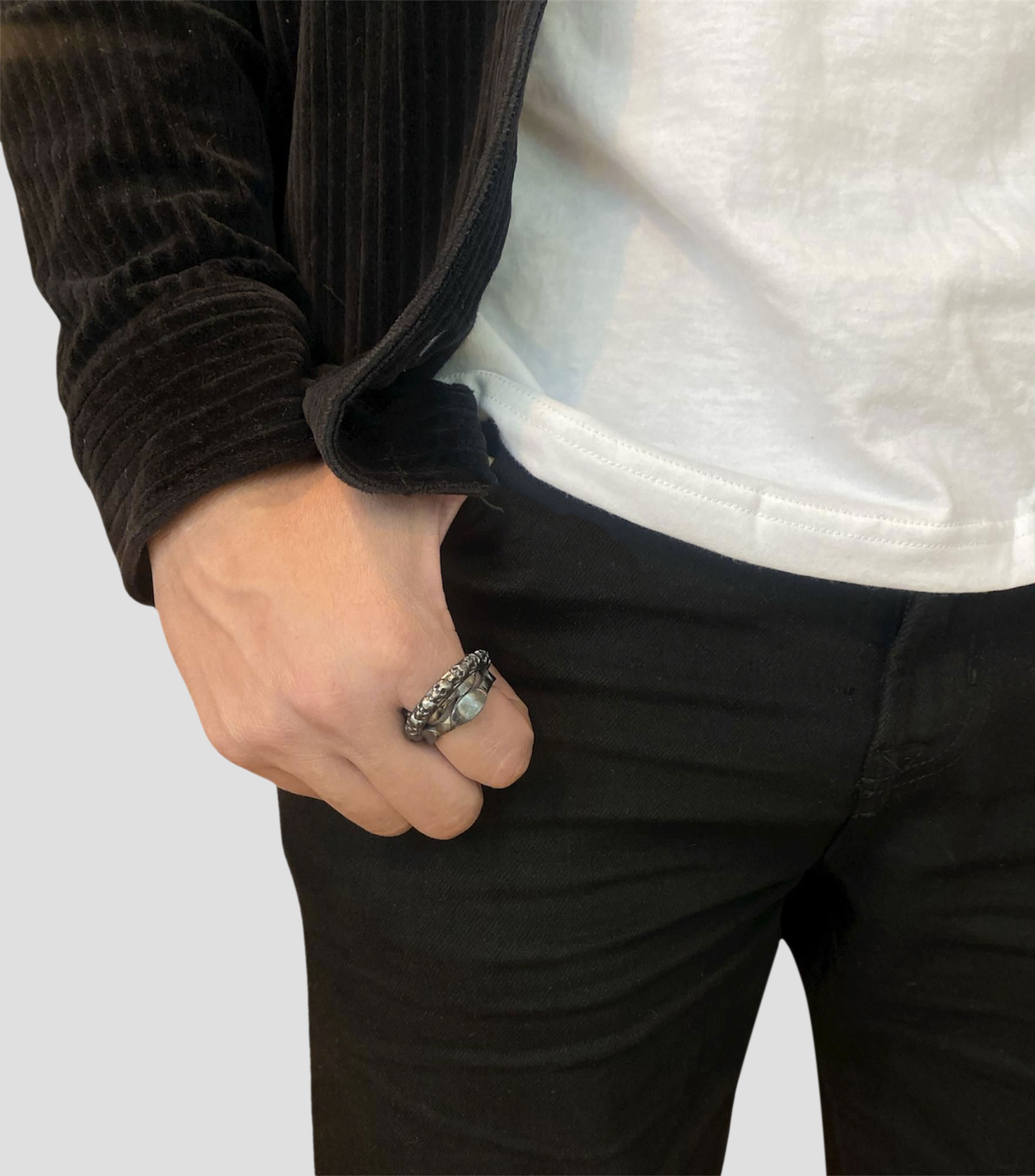 Anillo en plata .925 con calaveras Unisex