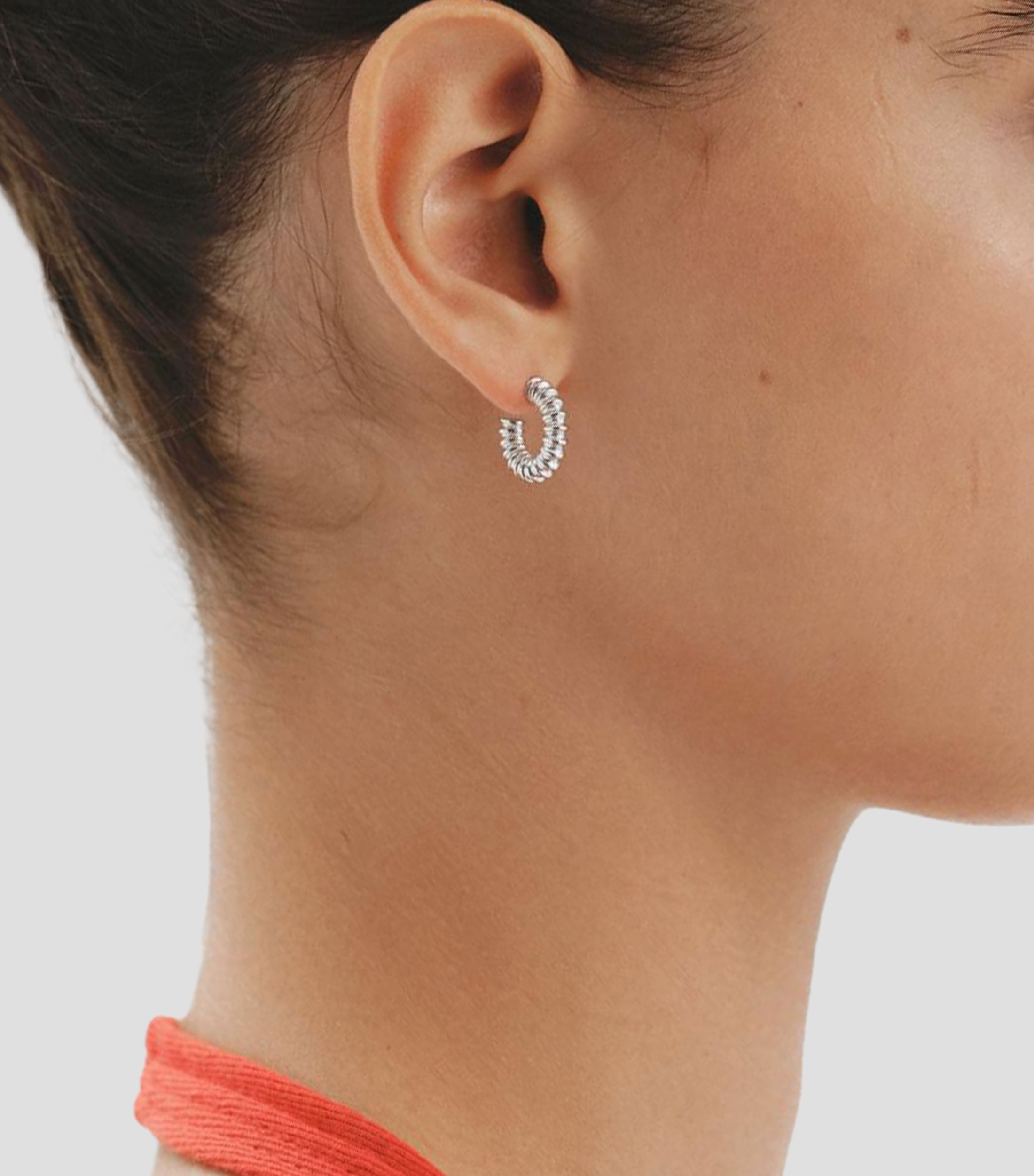 Pendientes de aro pequeño en plata .925 con acabado en relieve Hooped Earrings Mujer