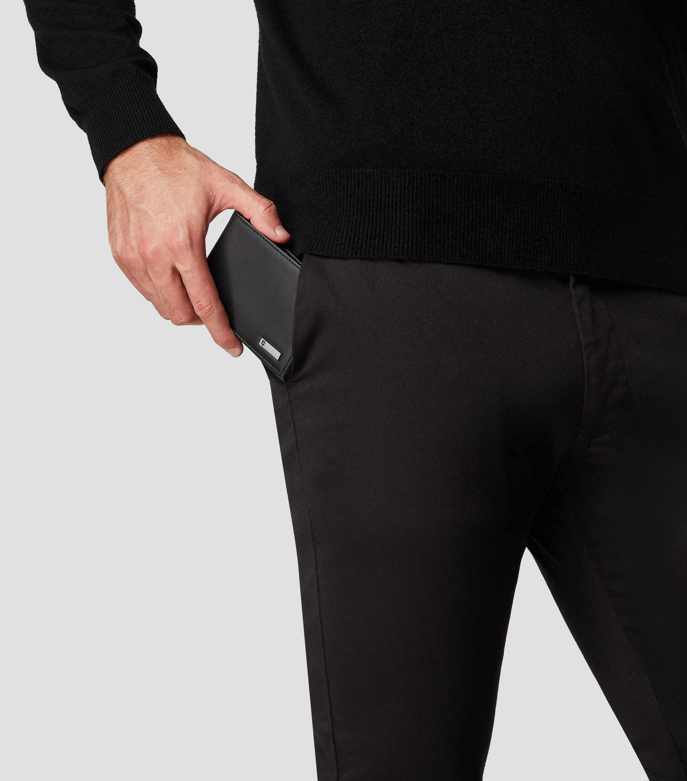 Cartera Bifold Negra en Piel Hombre