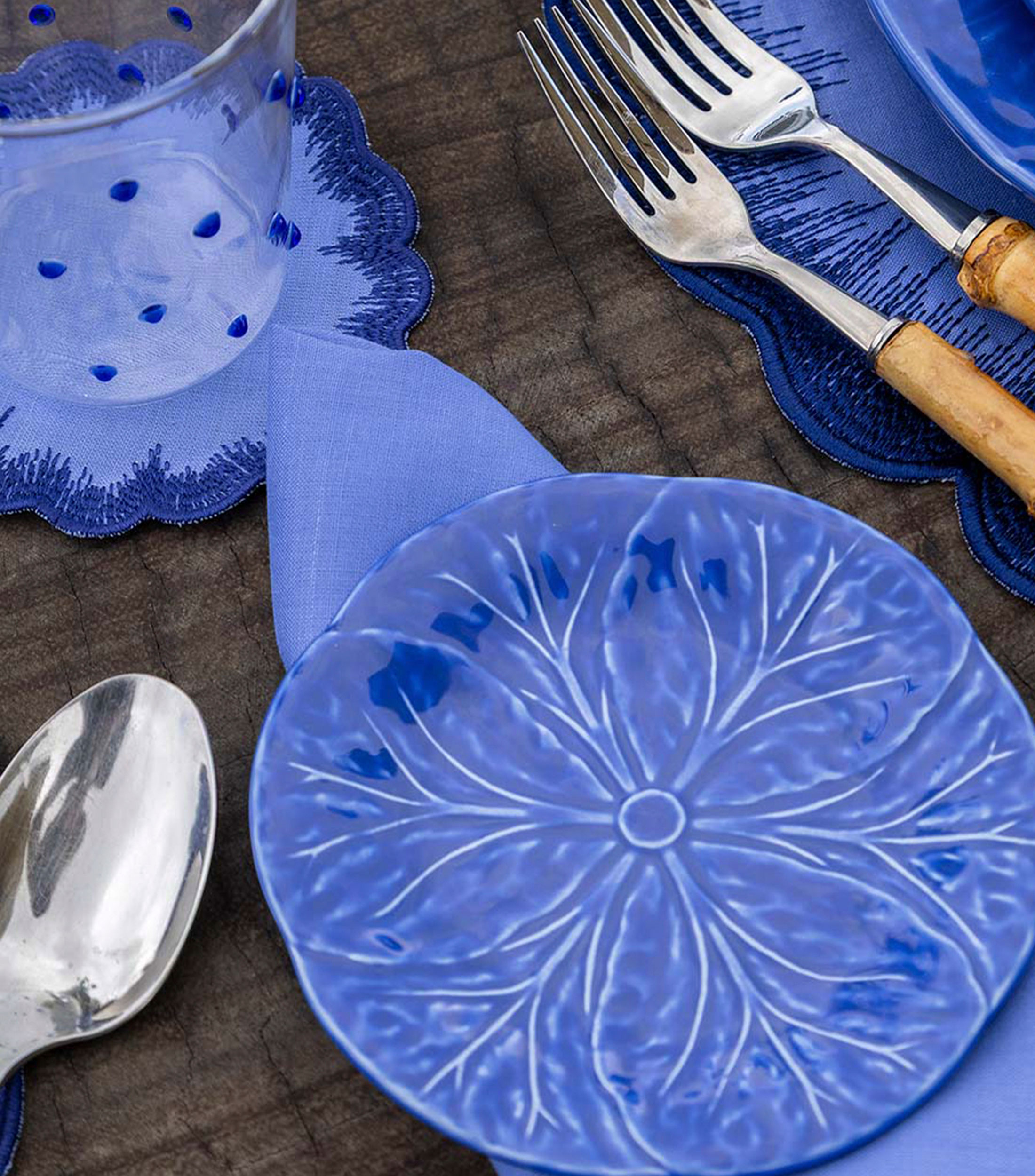 Set de 4 platos para pan azul
