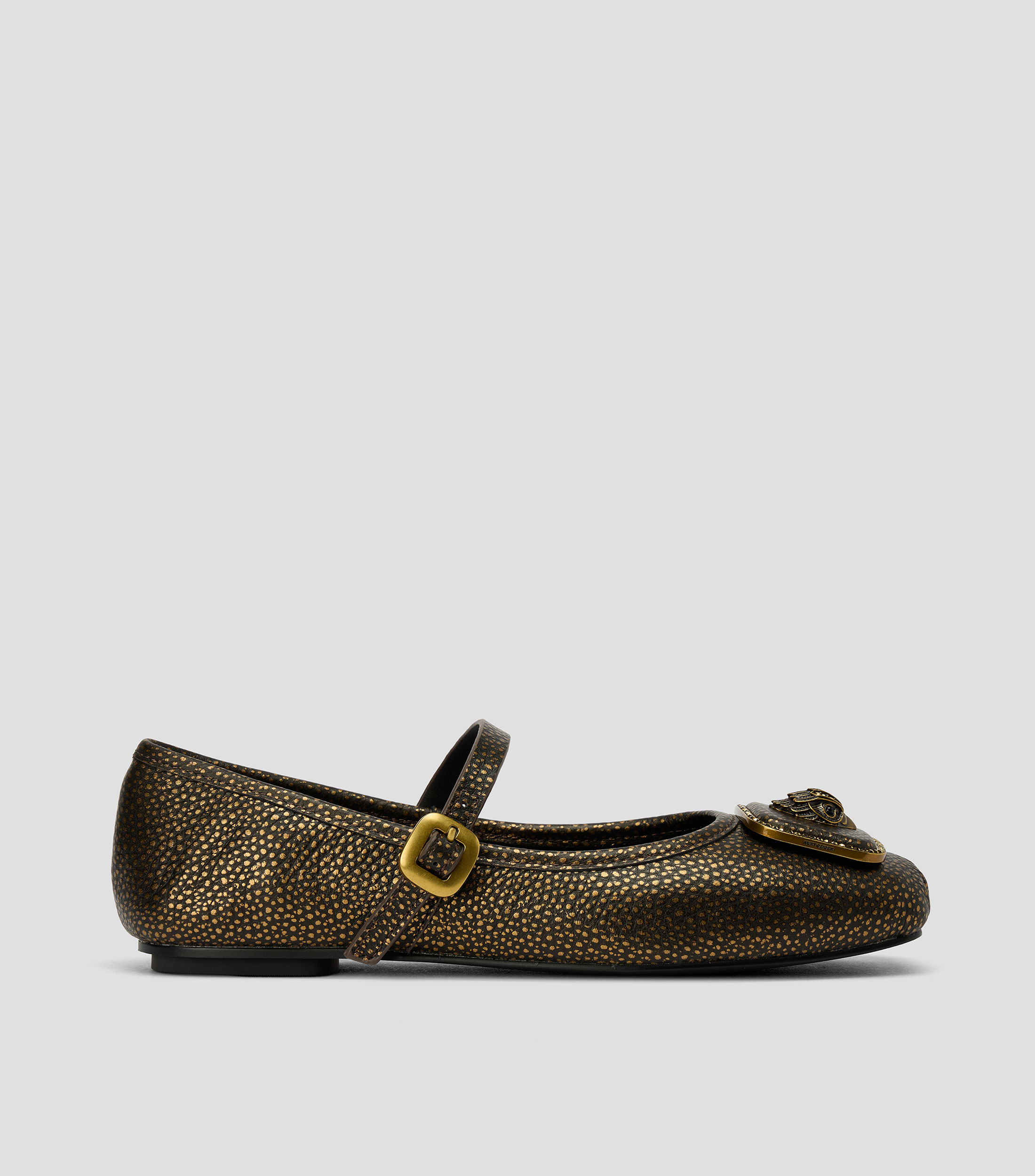 Flats en piel vacuna con estampado Mujer