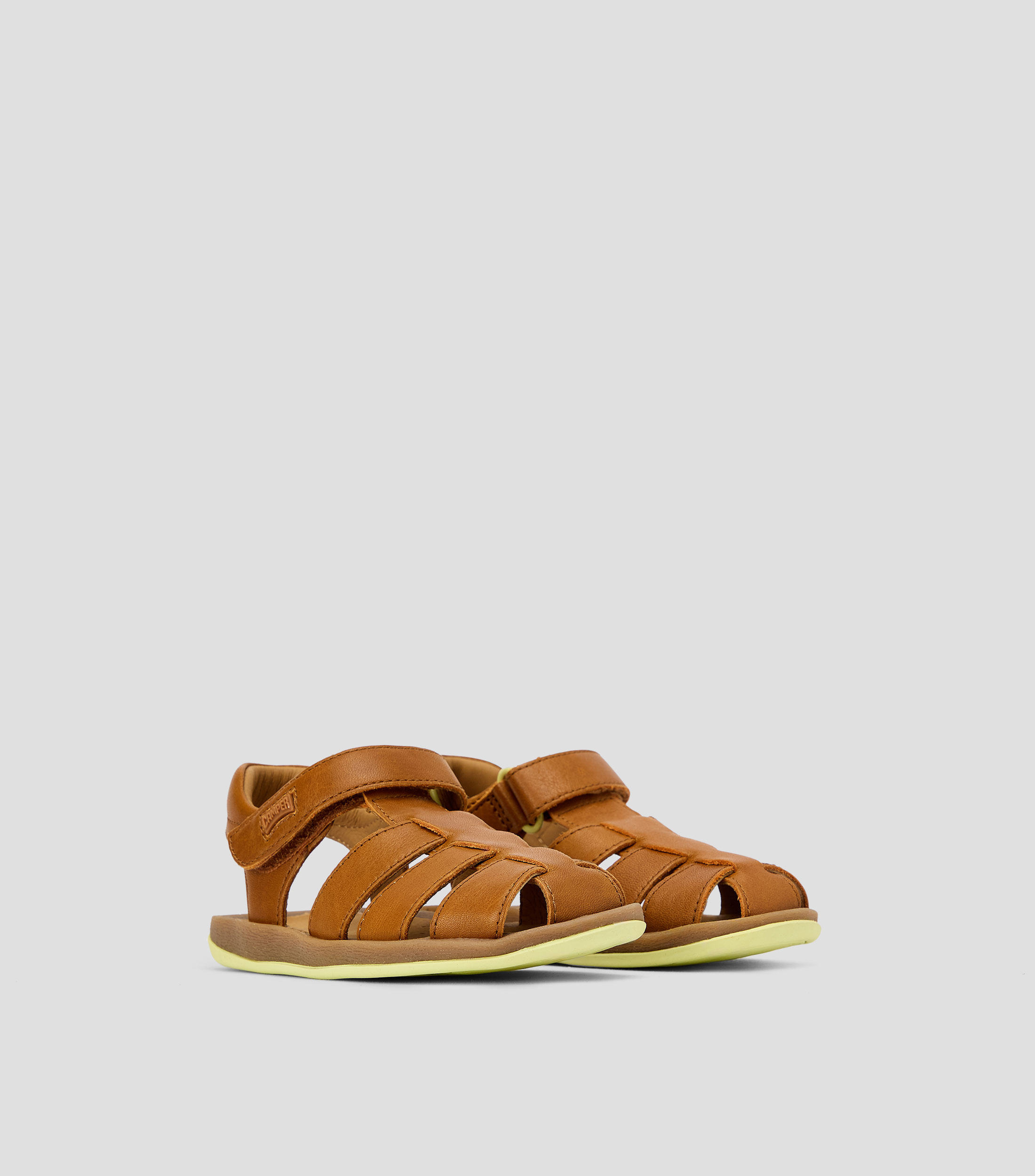 Sandalias planas casuales lisas en piel Niña