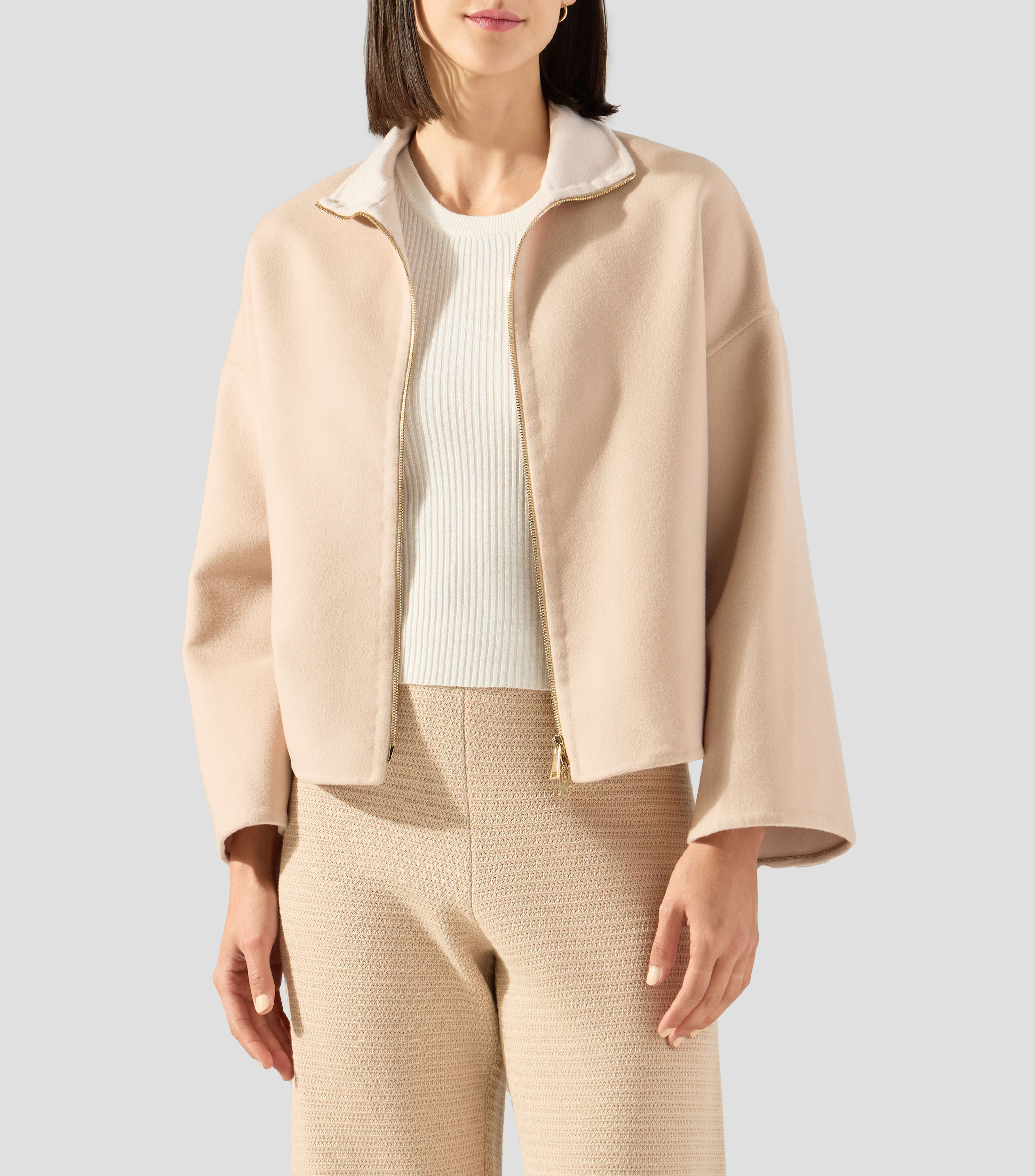 Abrigo corto con cierre Mujer