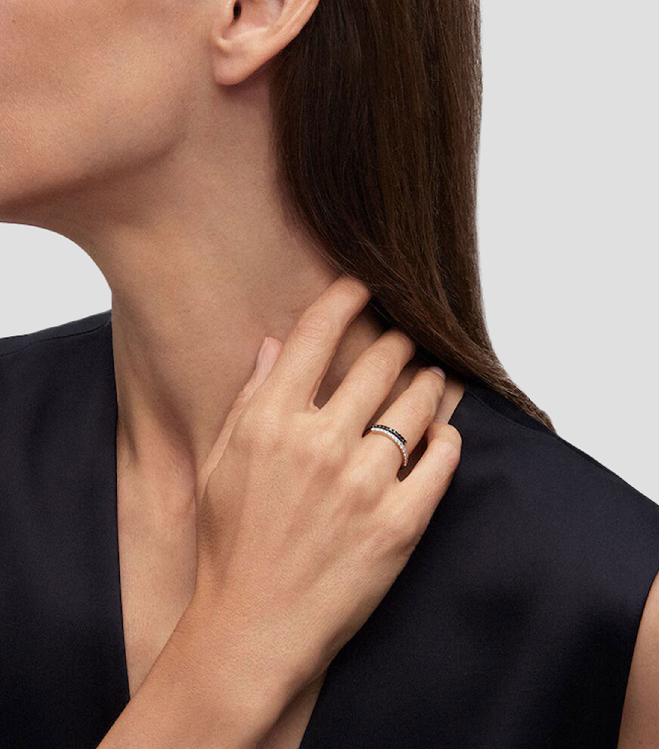Anillo en oro blanco de 18 Kts con diamantes Mujer