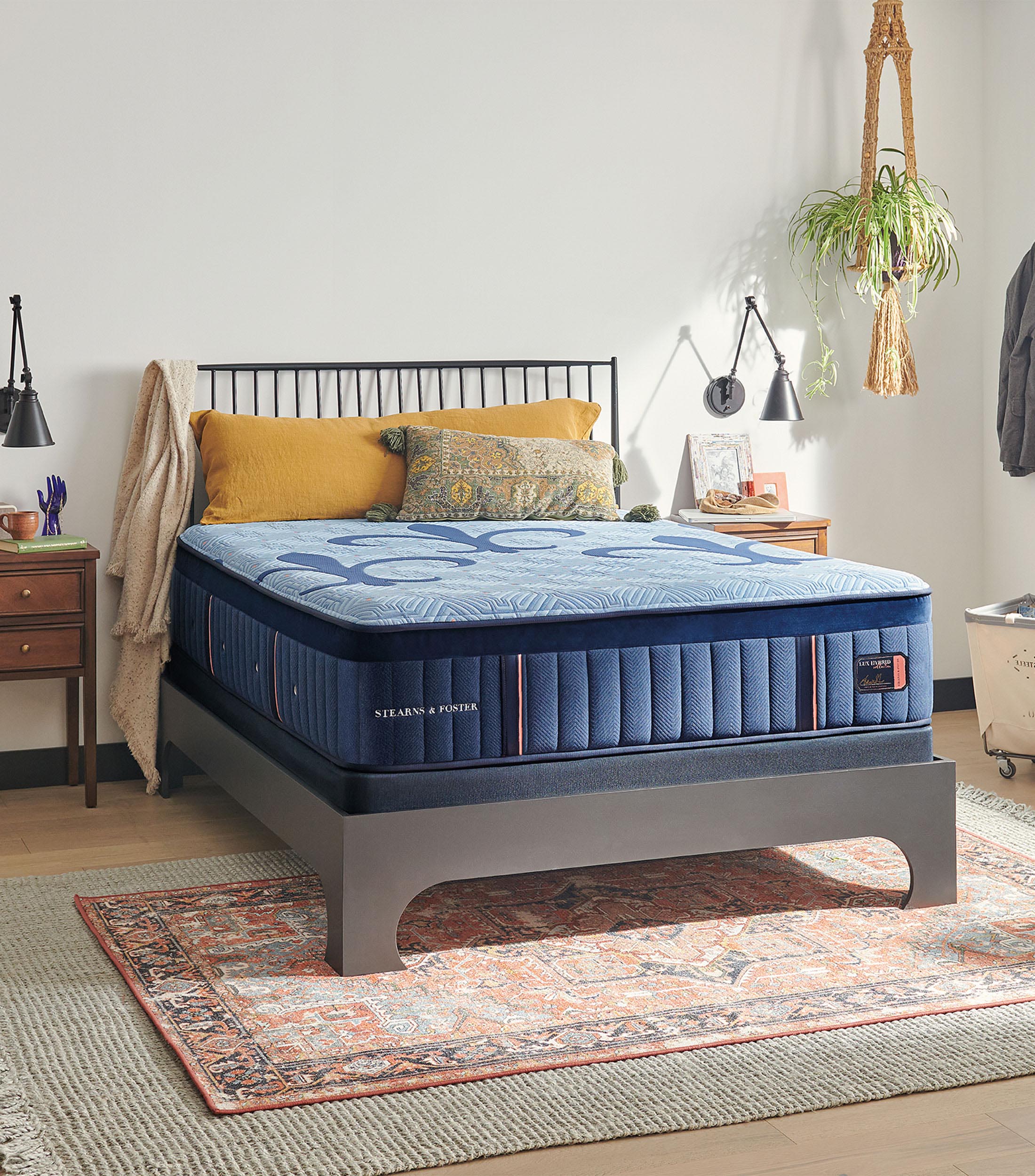 Colchón Lux Hybrid Firm SampF Queen Size