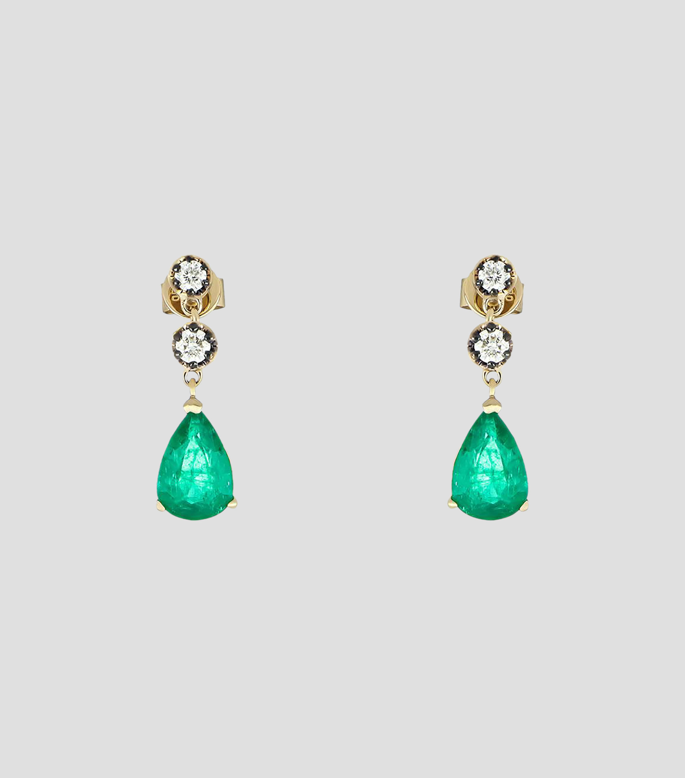 Aretes en Oro de 18 Kilates con Piedras Mujer