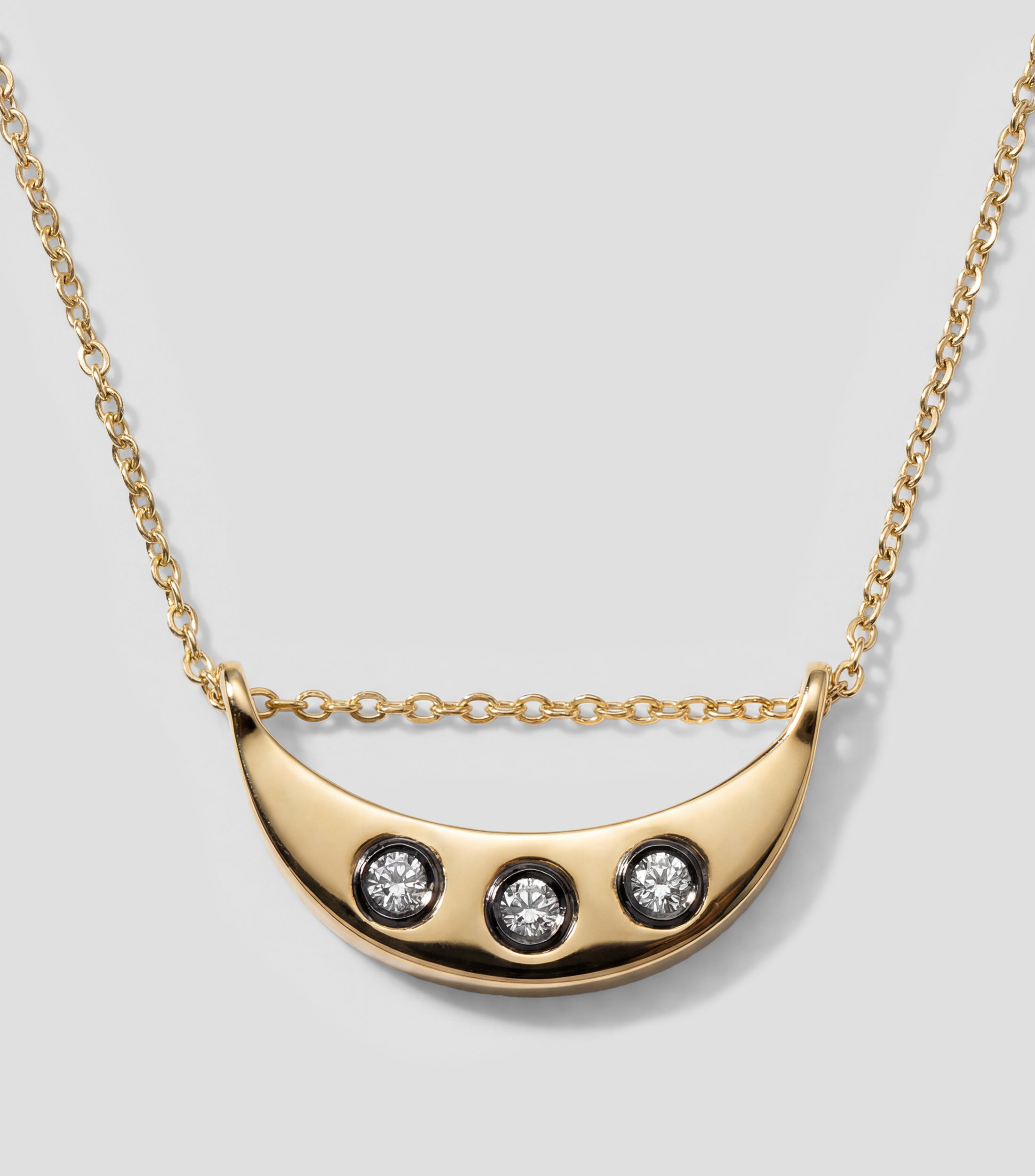 Collar en oro amarillo de 18 kilates con diamantes Mujer