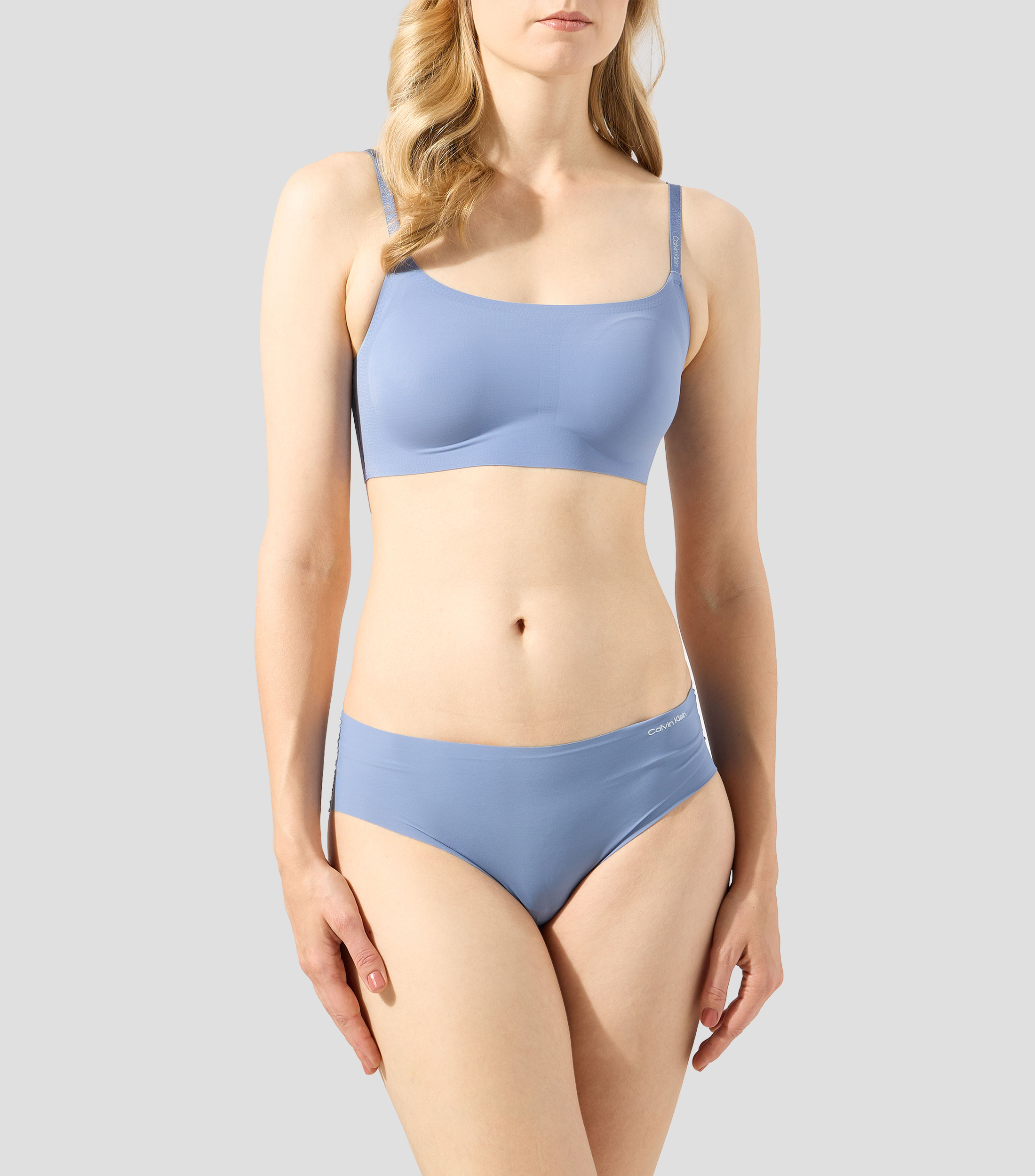 Hípster invisible Mujer
