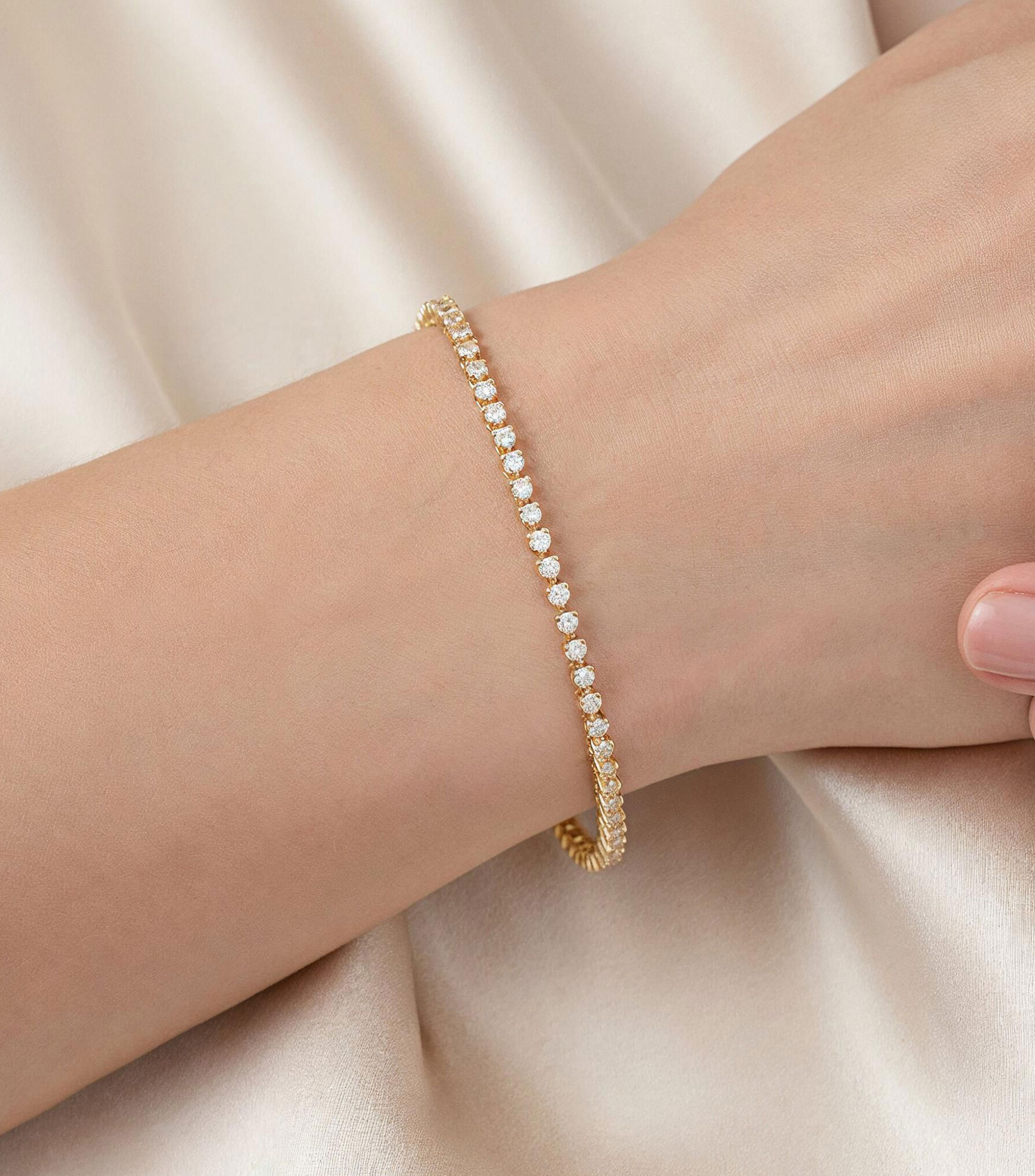 Pulsera en Oro amarillo de 14 Kilates con diamantes Mujer