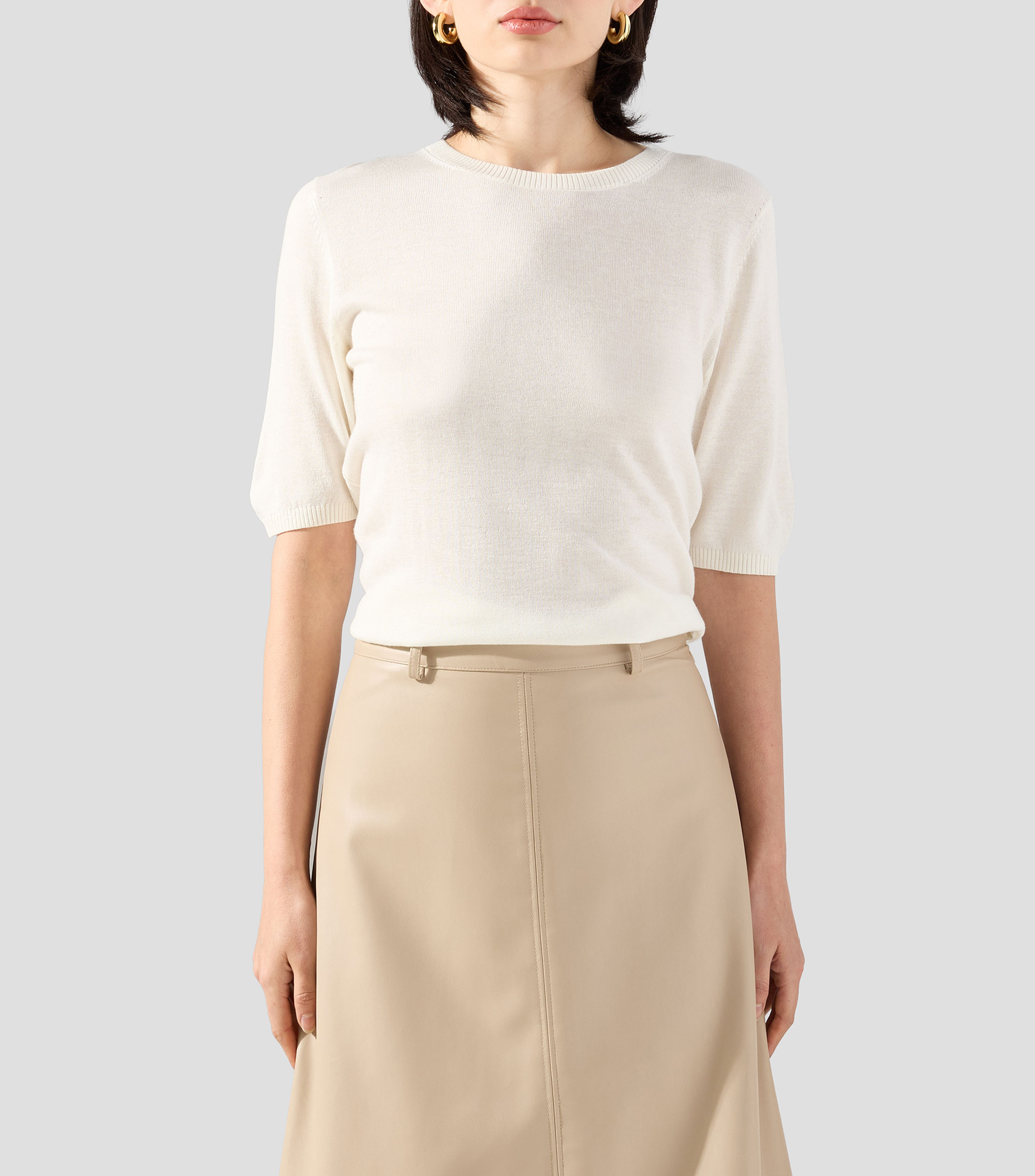 Playera cuello redondo manga corta lisa Mujer