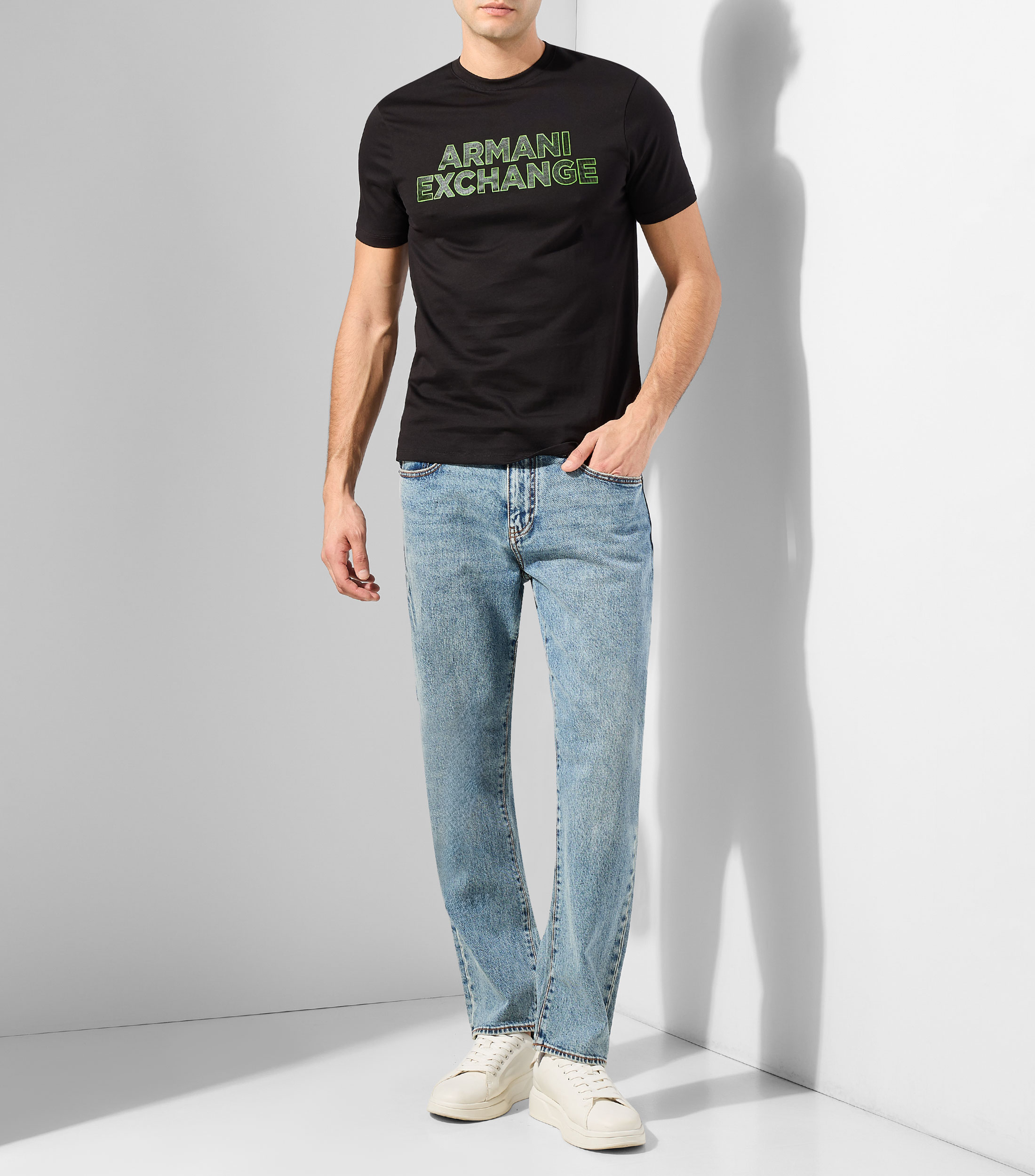Playera cuello redondo manga corta estampada Hombre