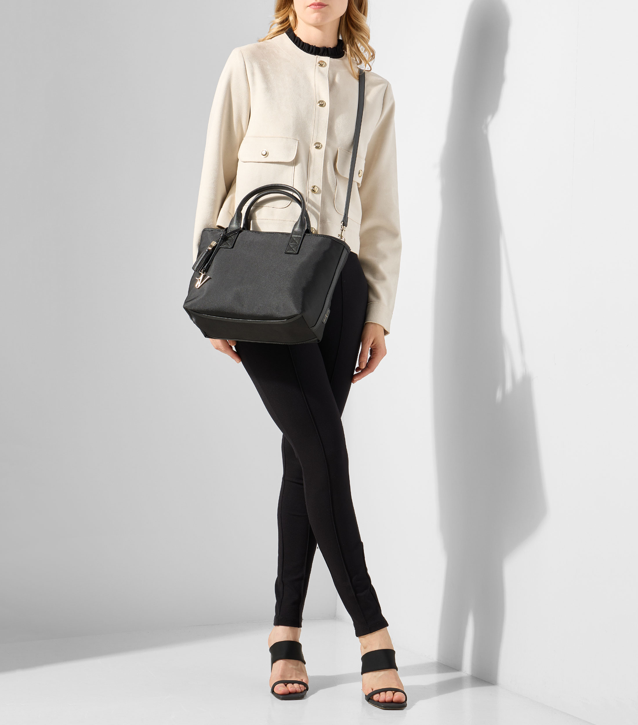 Bolsa tote negra Dafne lisa Mujer