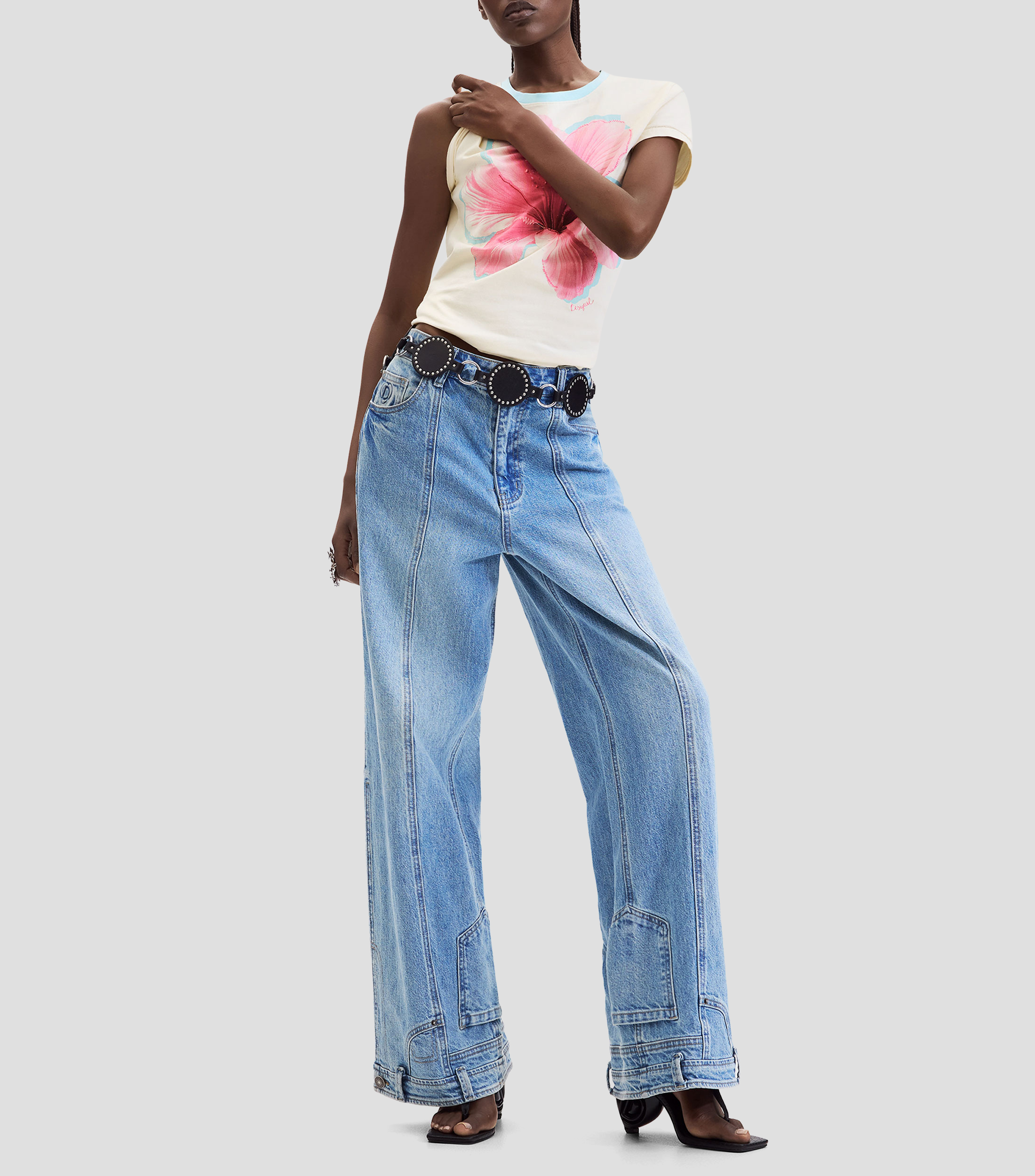 Playera cuello redondo manga corta estampada Mujer