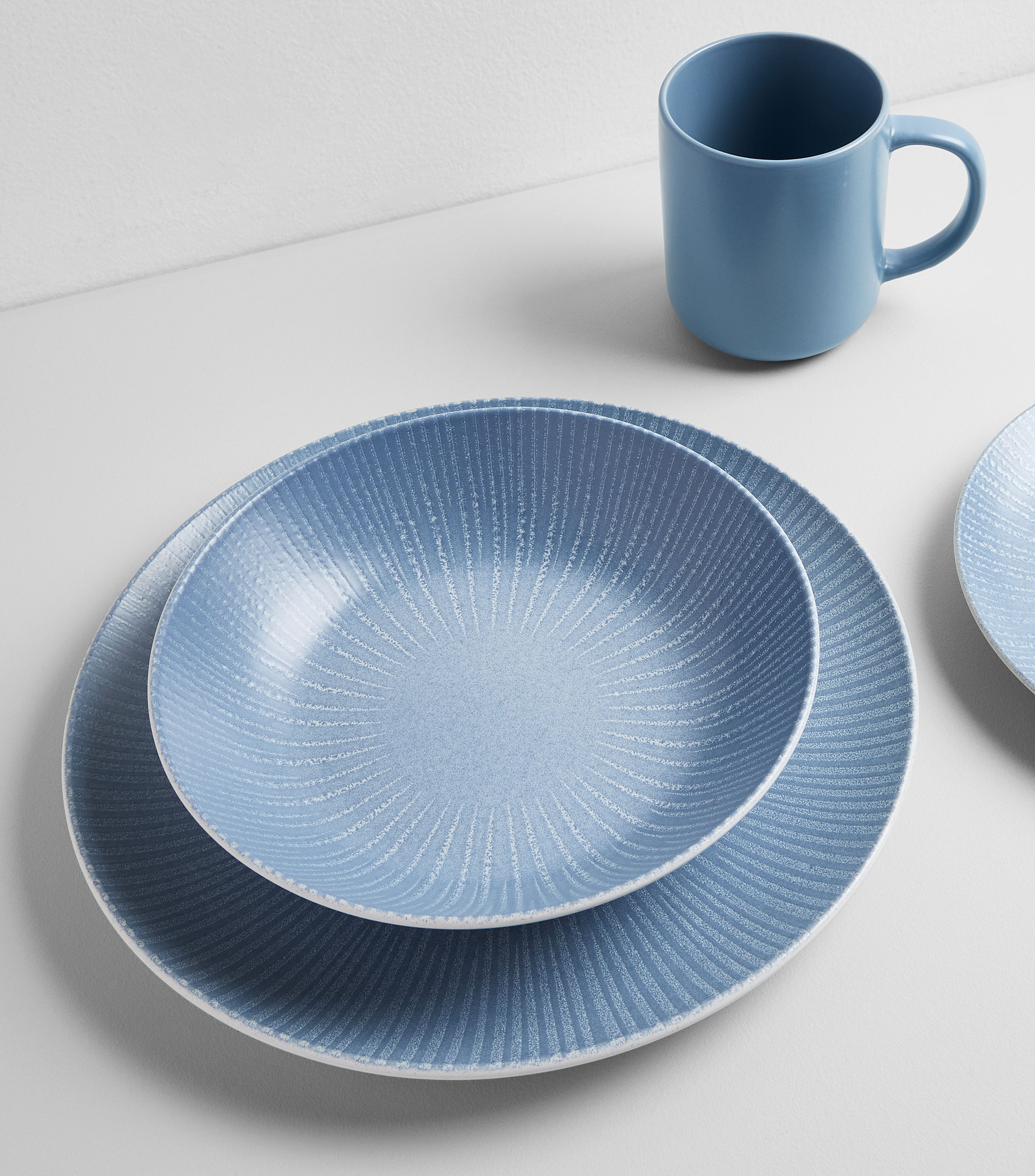 Plato para sopa en cerámica azul