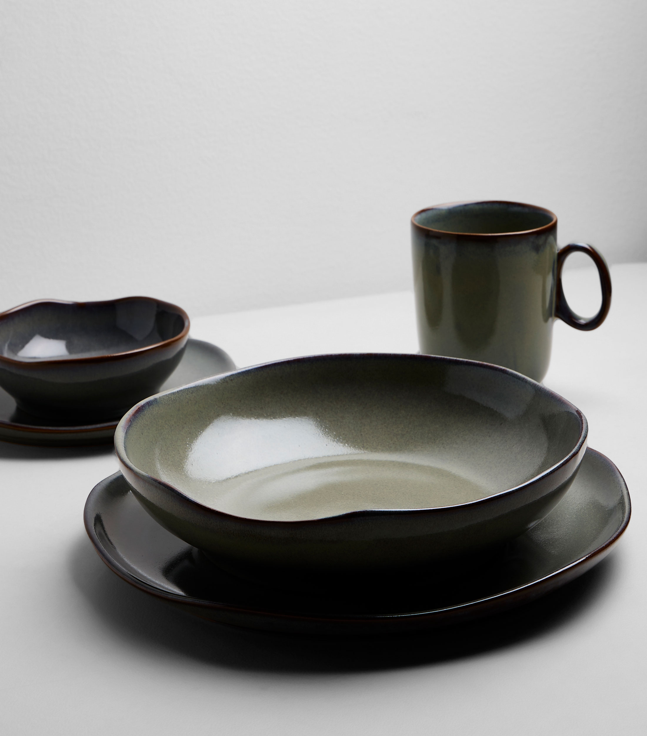 Plato trinche Ondulado gris liso