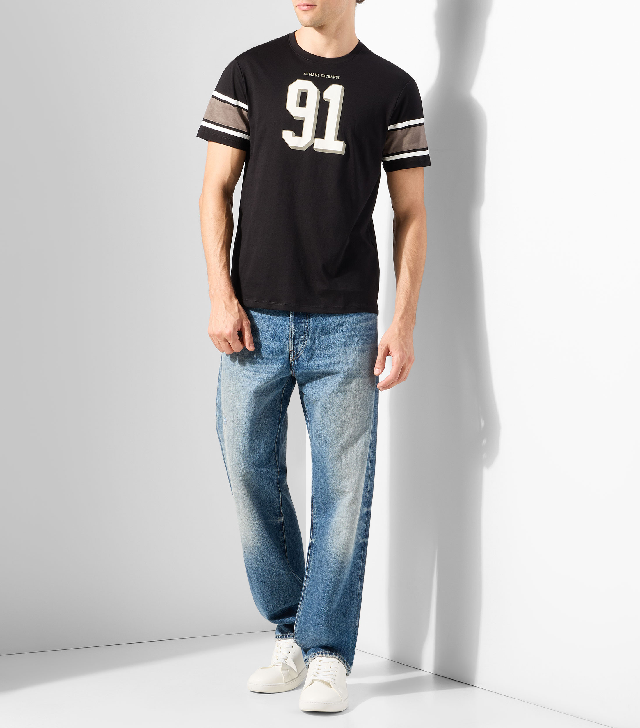 Playera cuello redondo manga corta estampada Hombre