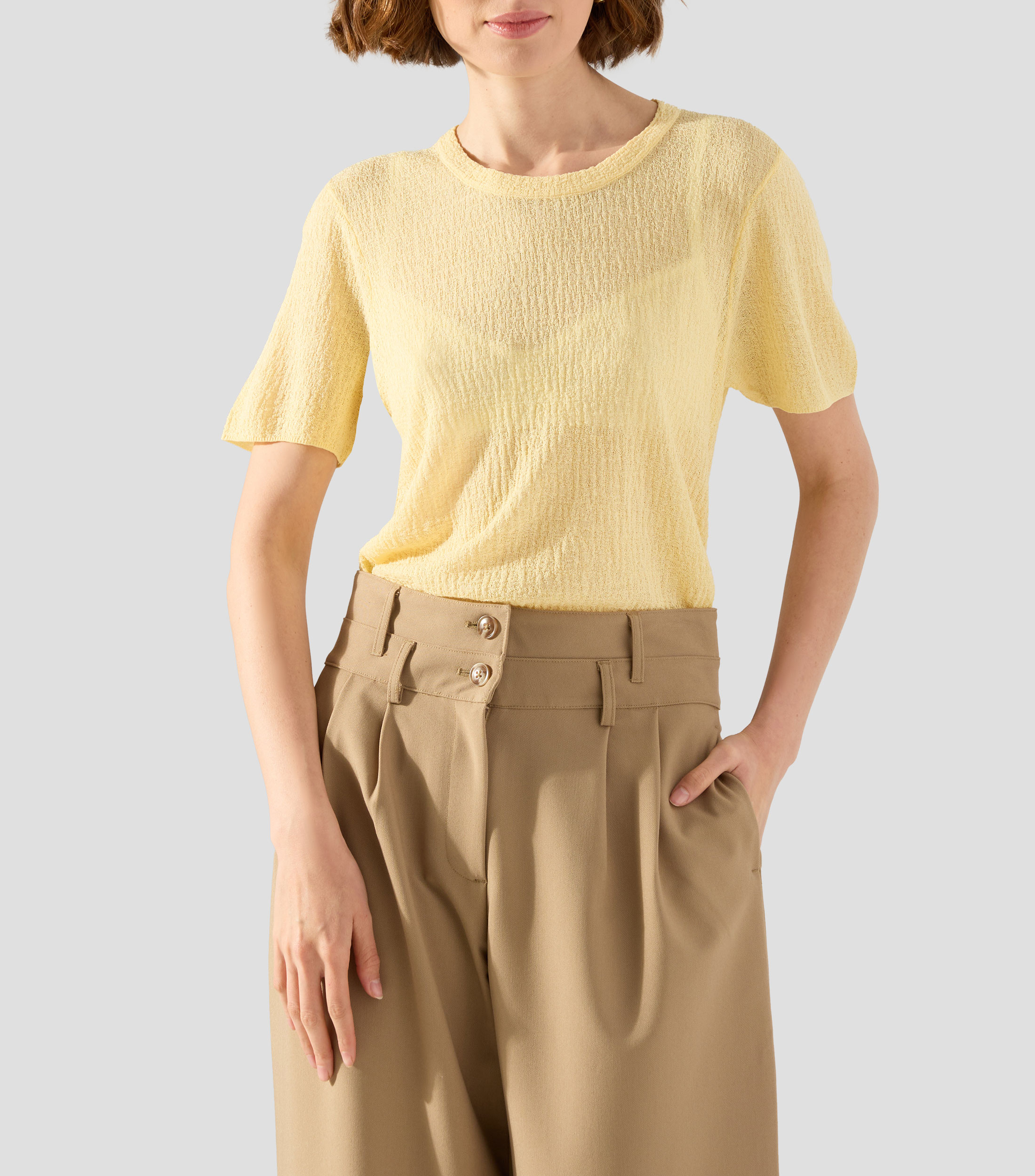 Playera de cuello redondo con manga corta lisa Mujer
