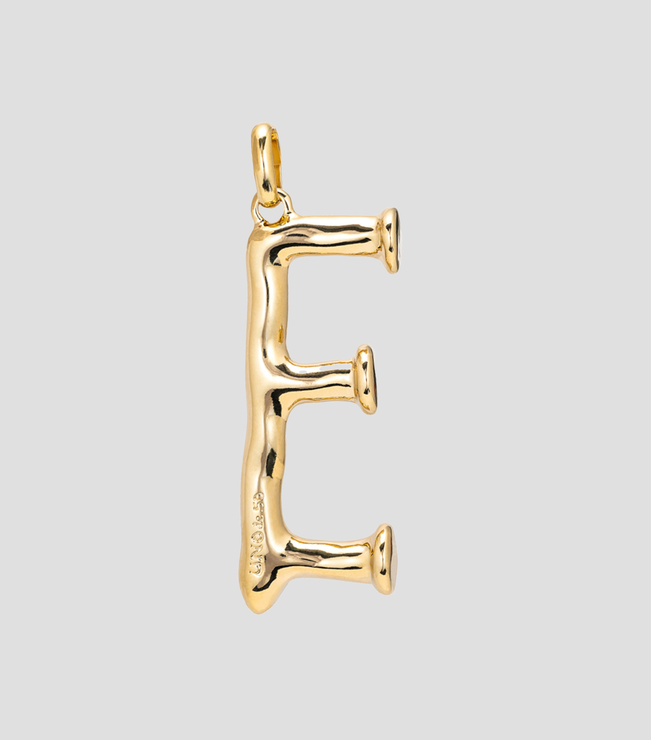 Charm en plata Dame una E Mujer
