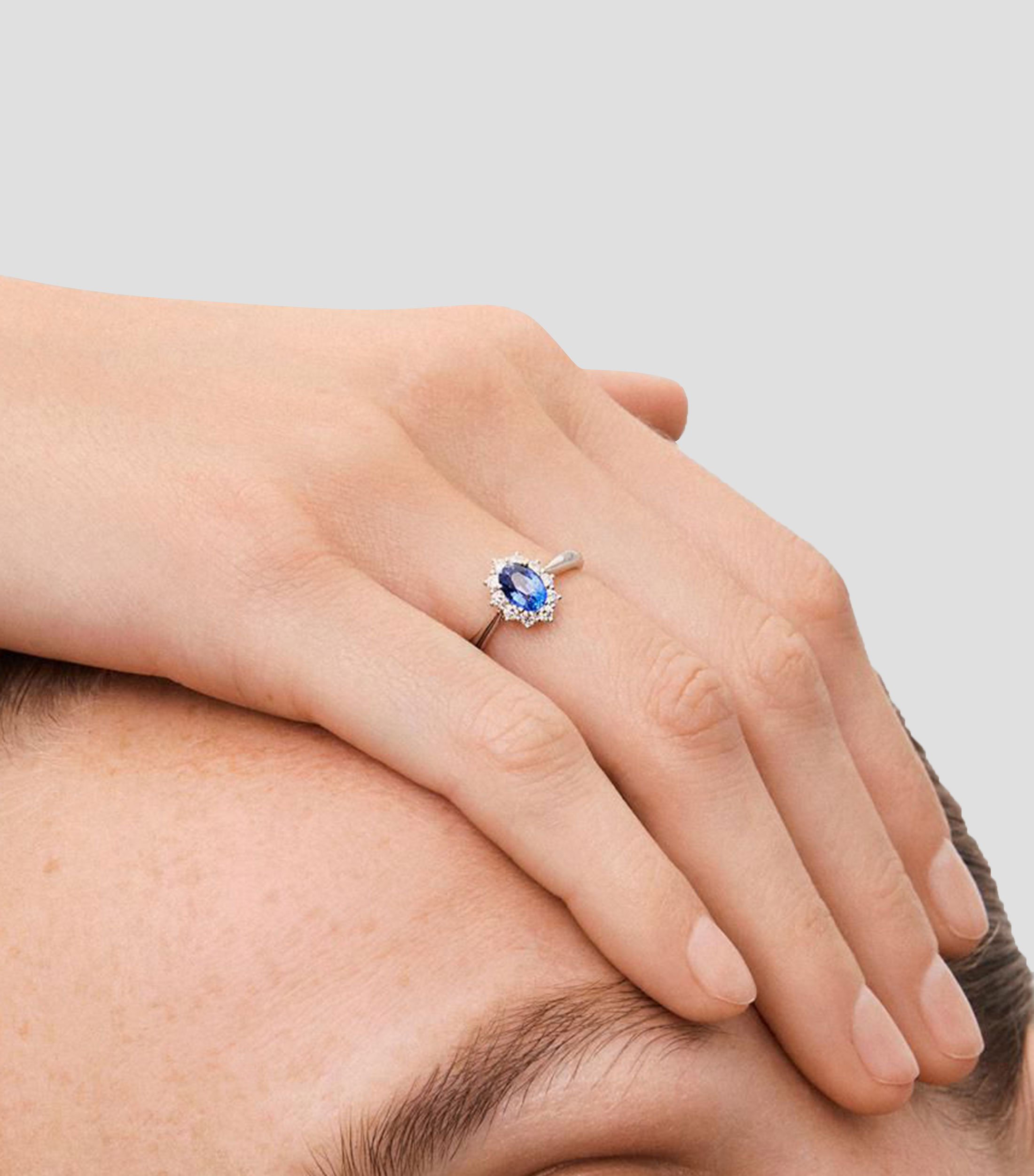 Anillo en Oro blanco de 18 Kilates con zafiro Mujer