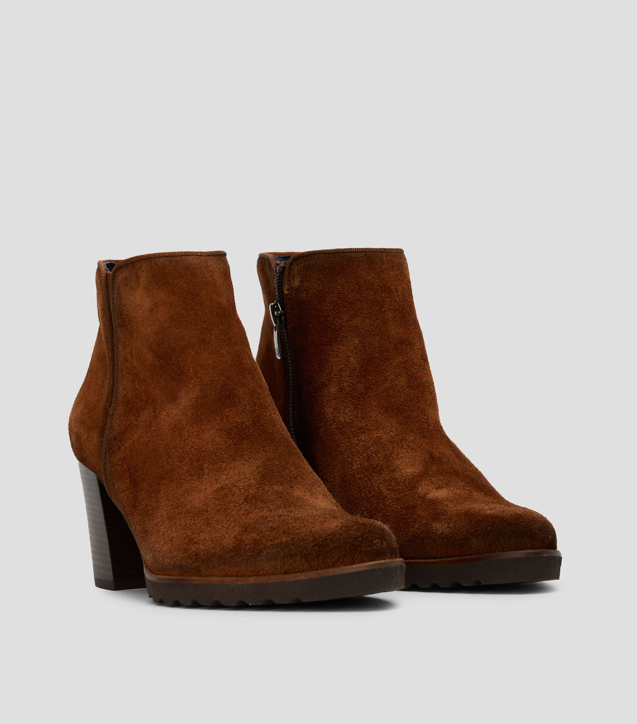 Botines en piel con tacón ancho de 7.5 cm Mujer