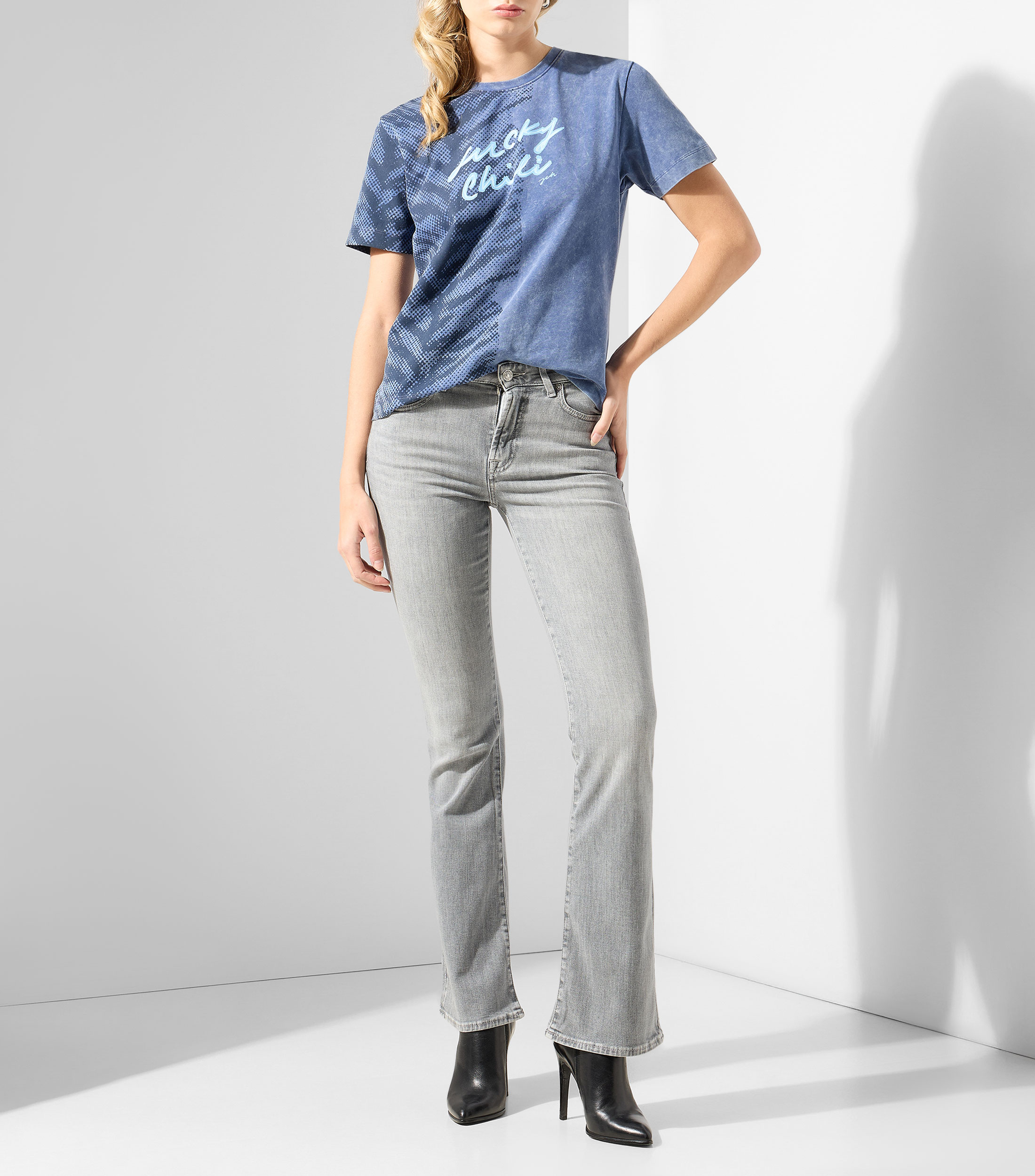 Playera cuello redondo manga corta estampada Mujer