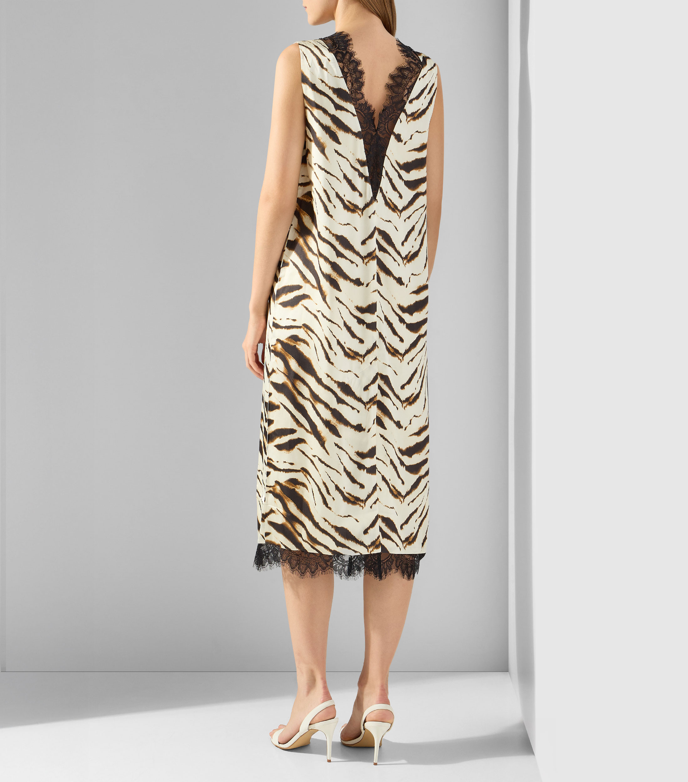 Vestido midi estampado Mujer