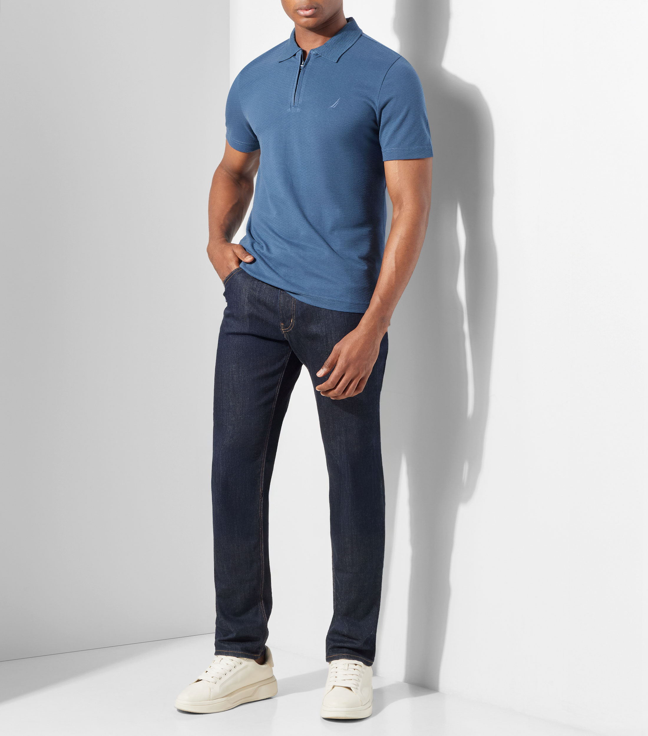Playera tipo polo manga corta con microdiseños Hombre