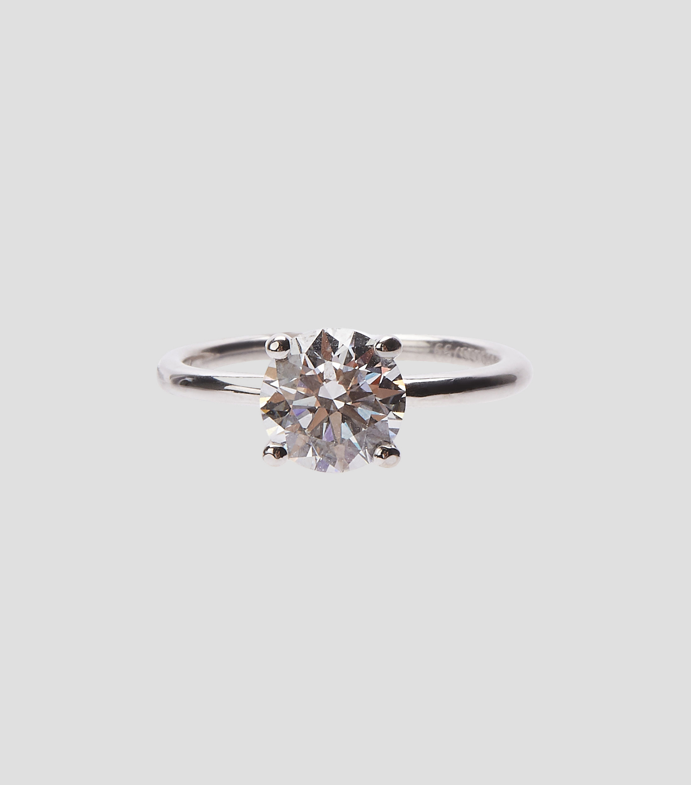 Anillo solitario en oro blanco de 14 kilates con diamante Mujer