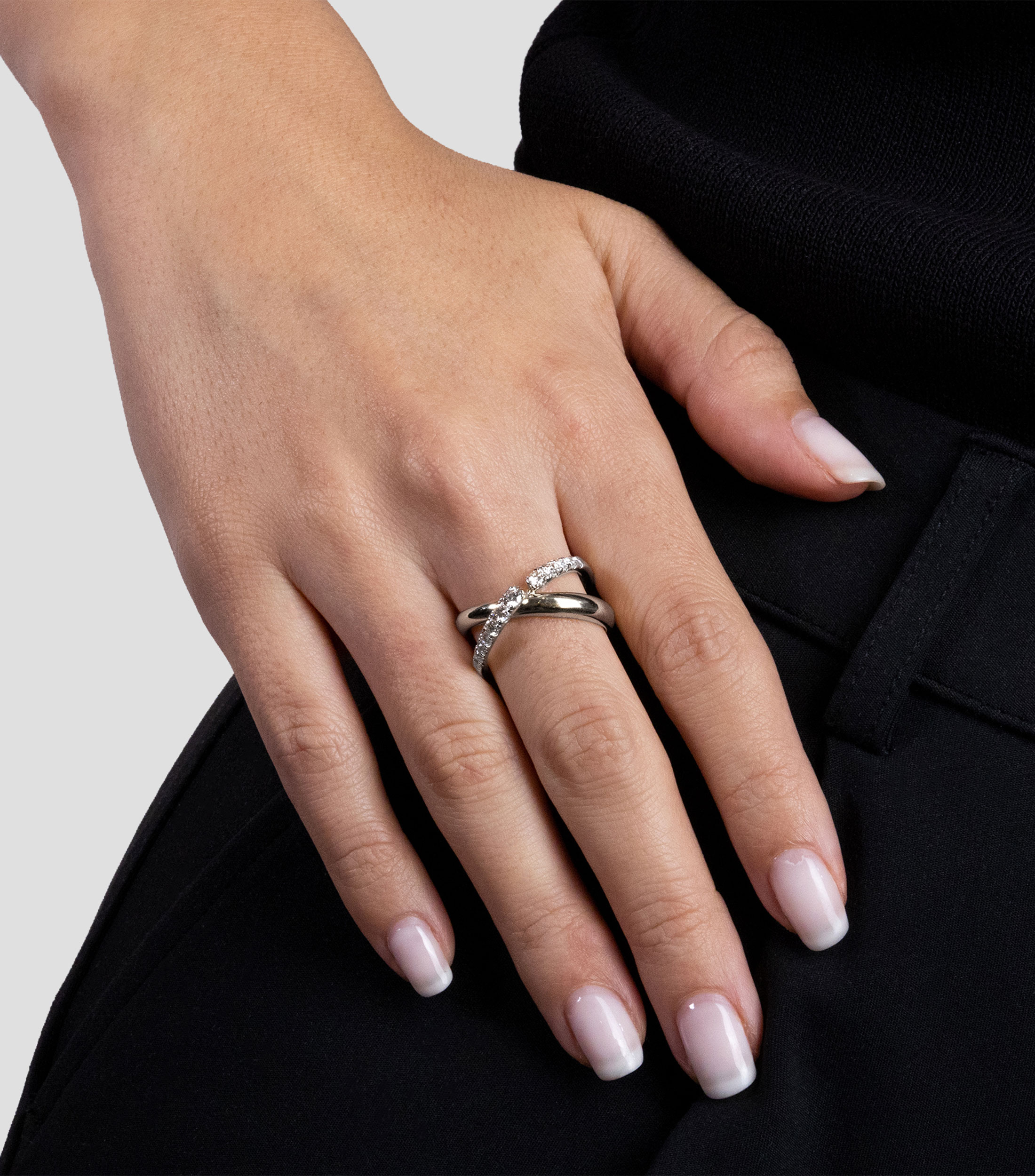 Anillo en Oro blanco de 14 Kilates con diamantes Mujer