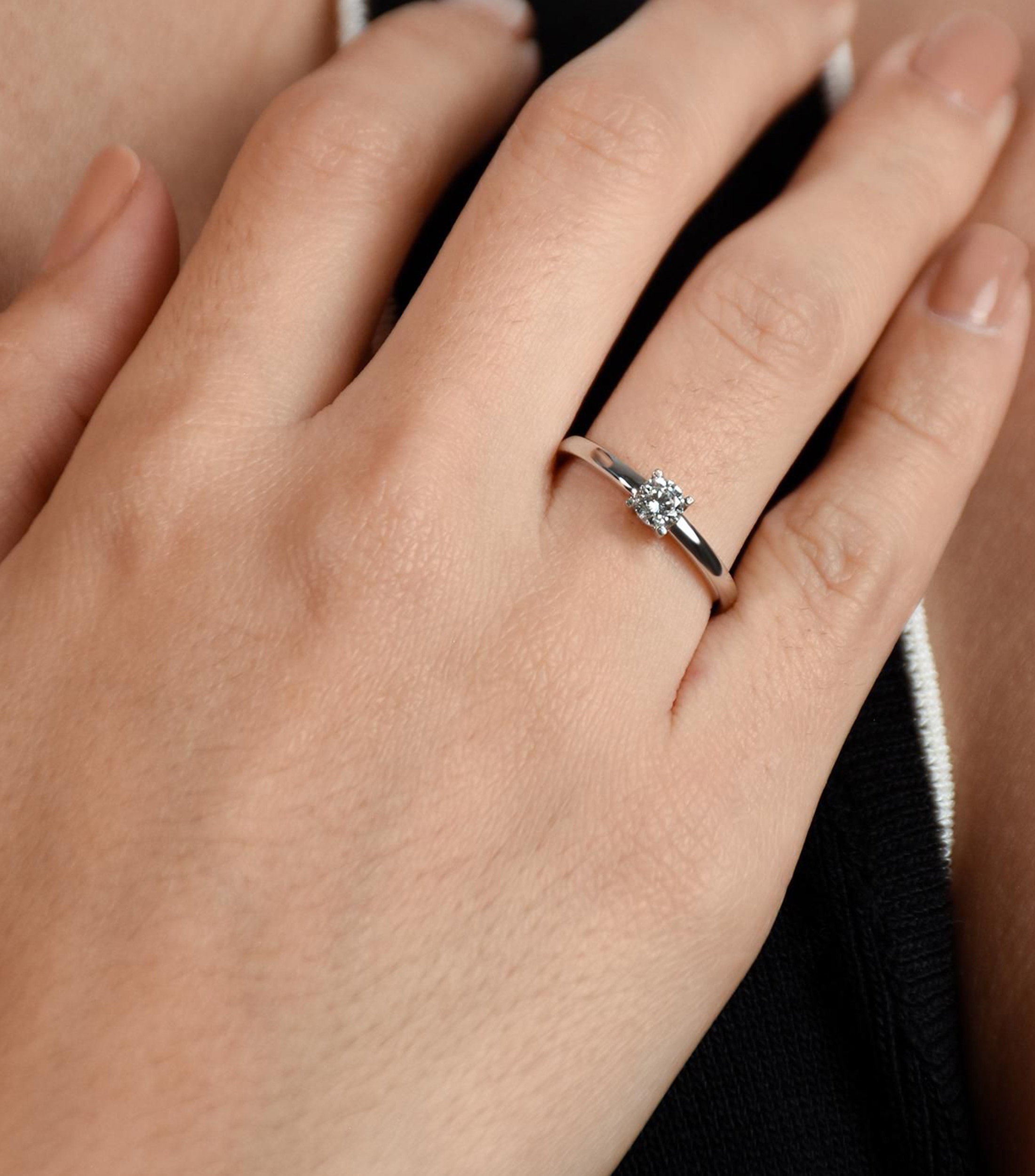 Anillo de compromiso en Oro blanco con Diamante Mujer