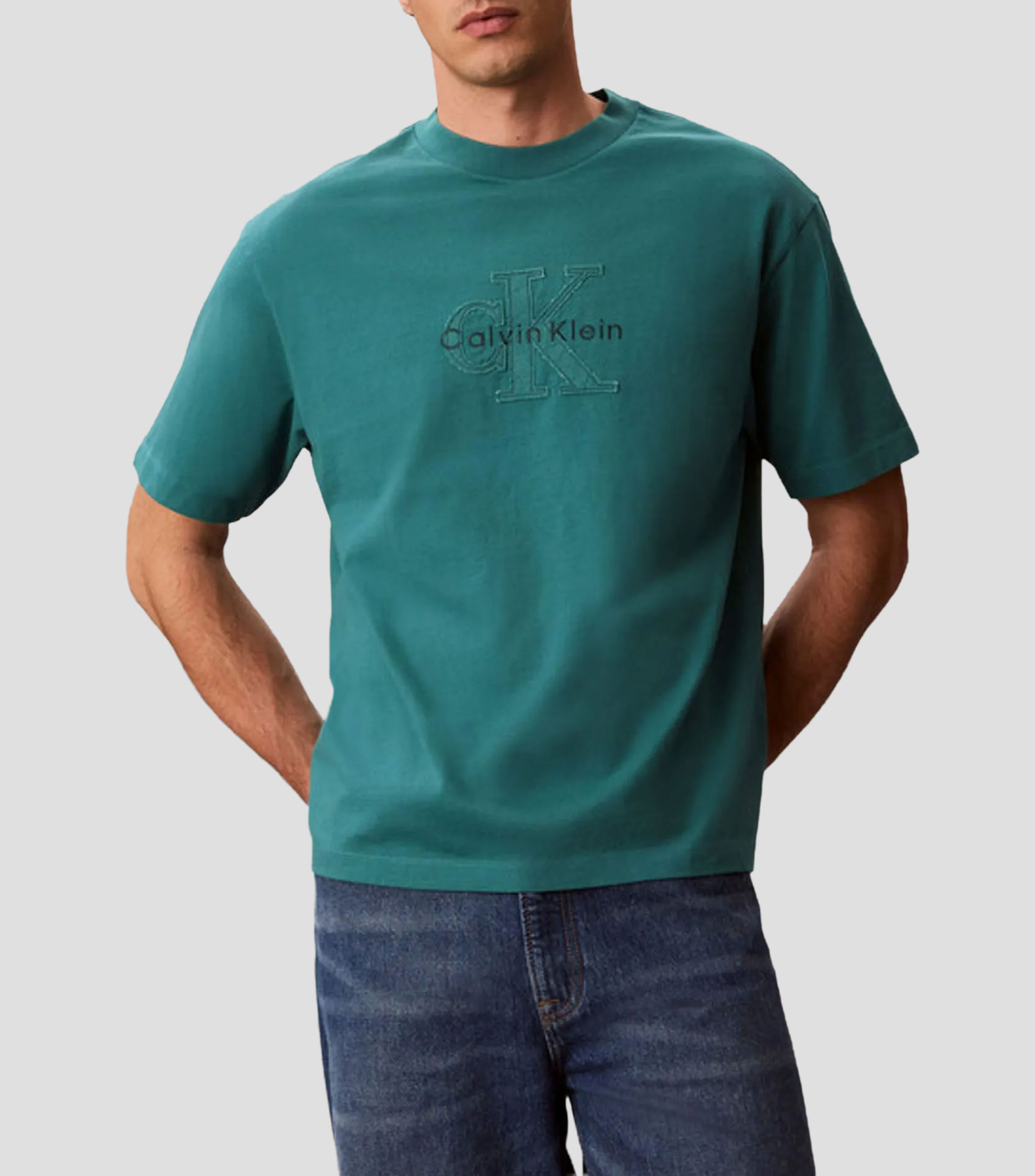 Playera cuello redondo manga corta bordado sólido Hombre