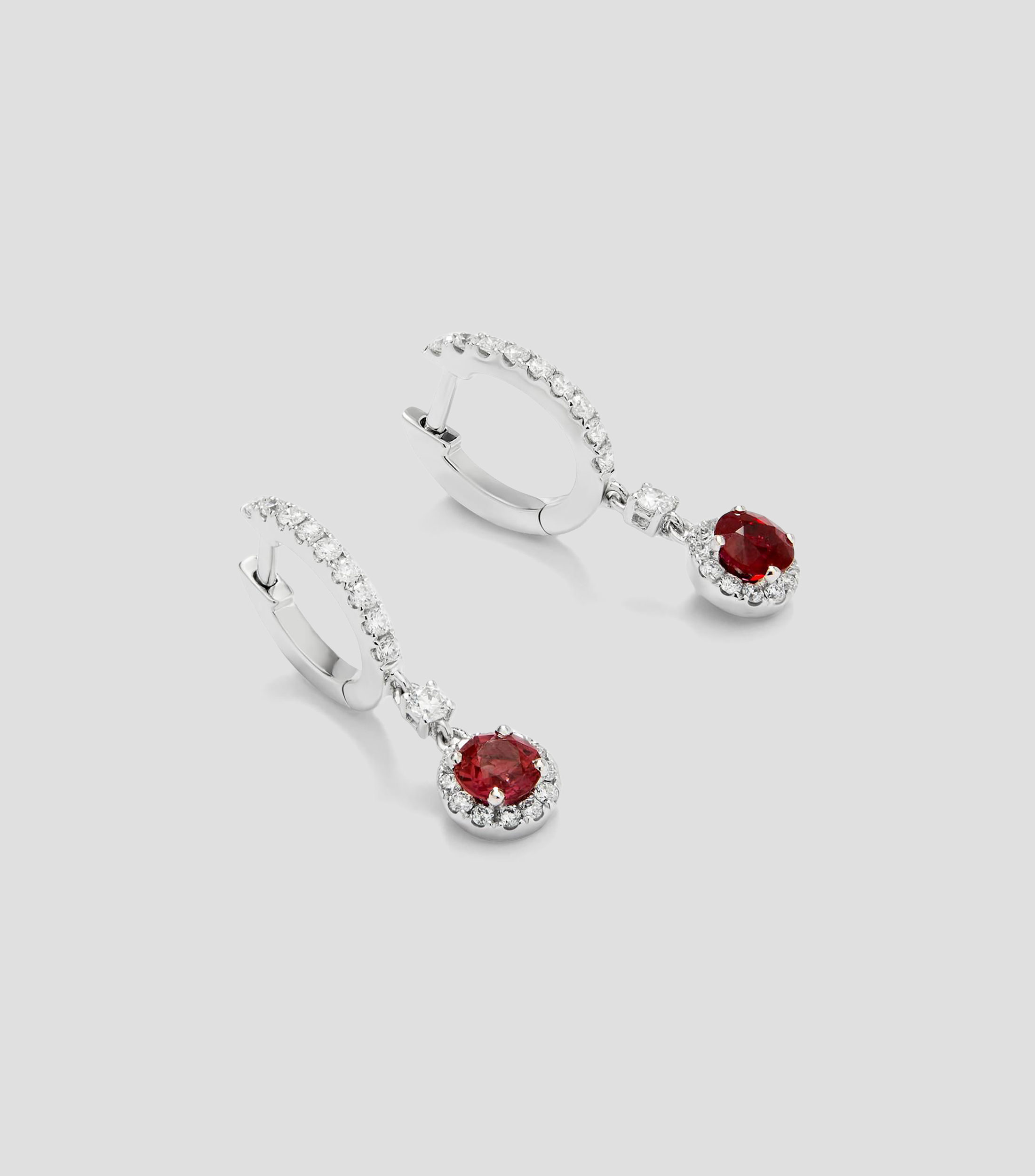 Aretes en oro blanco 18 kilates con diamantes y rubíes Big Three Mujer