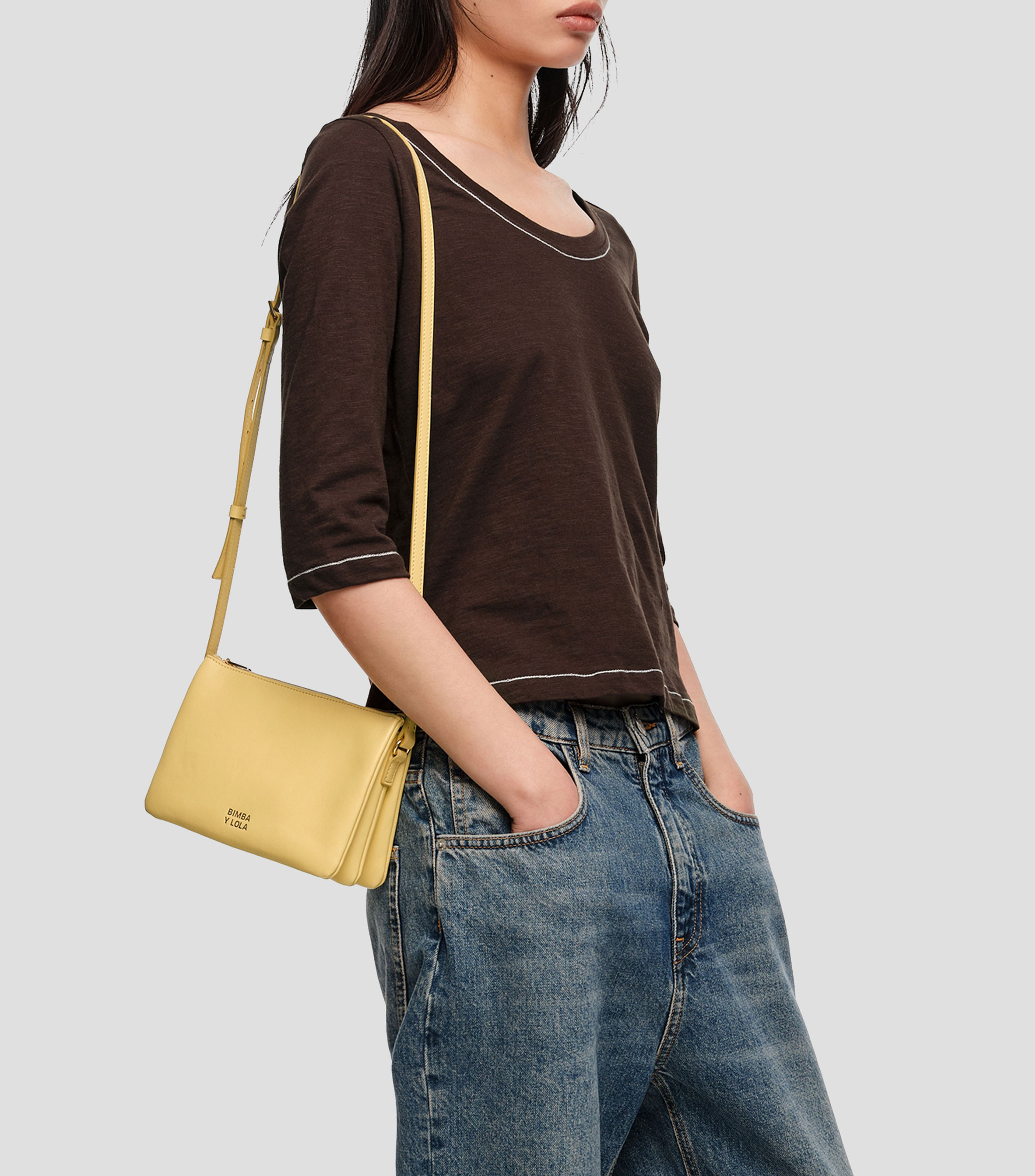 Bolso sobre triple mini piel banana Mujer