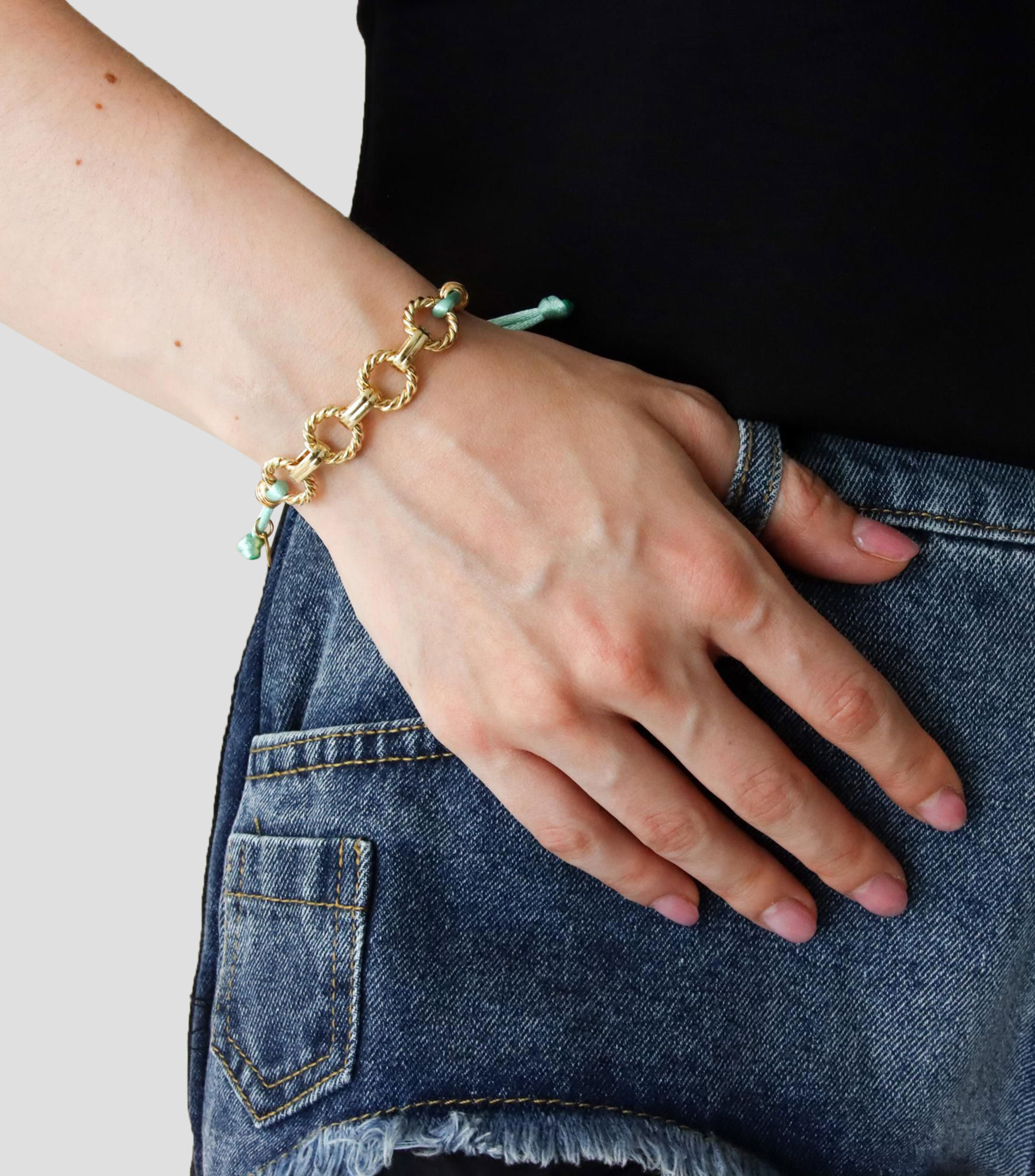Pulsera ajustable con aros Mujer