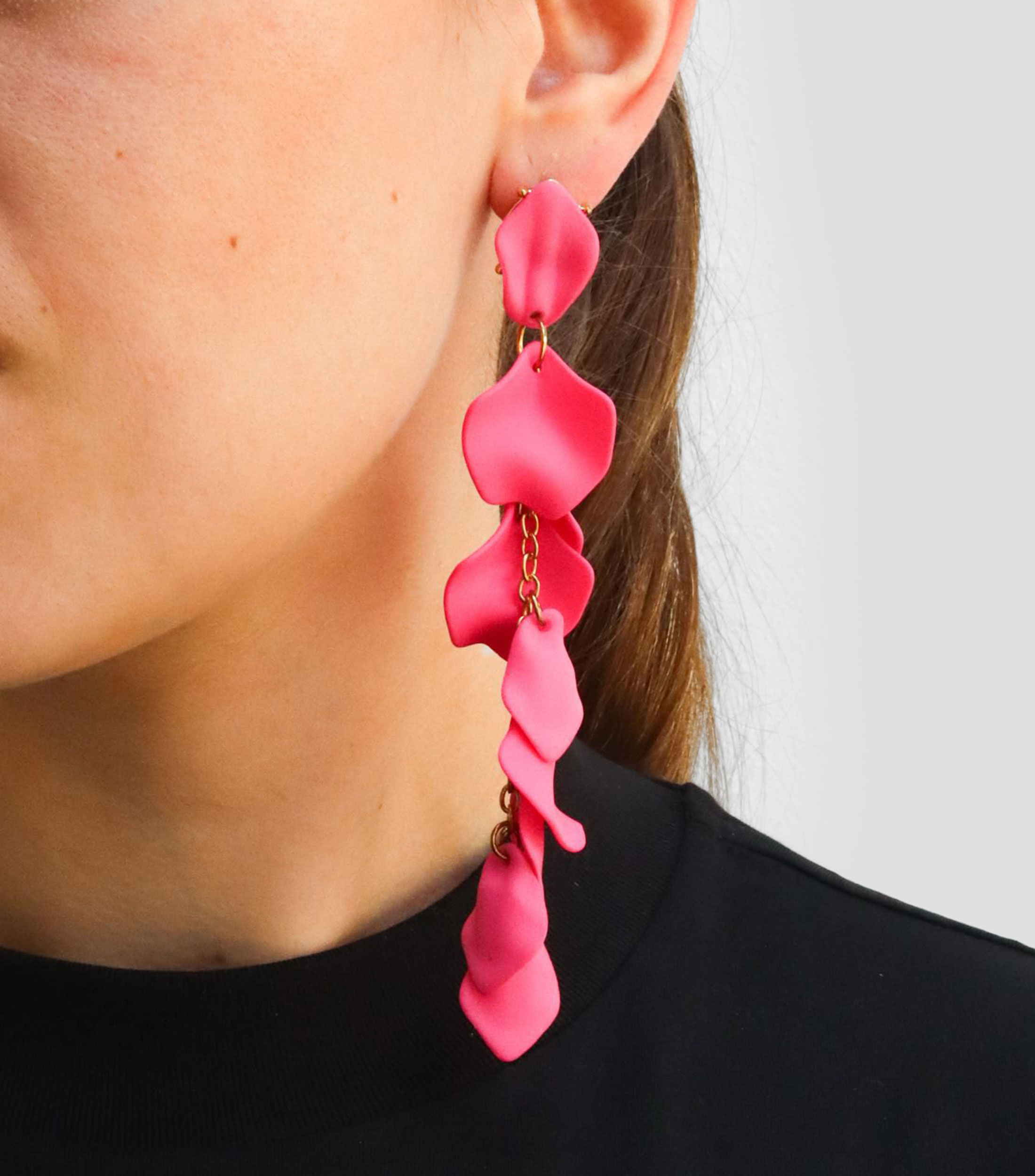 Aretes pétalos de rosa Mujer