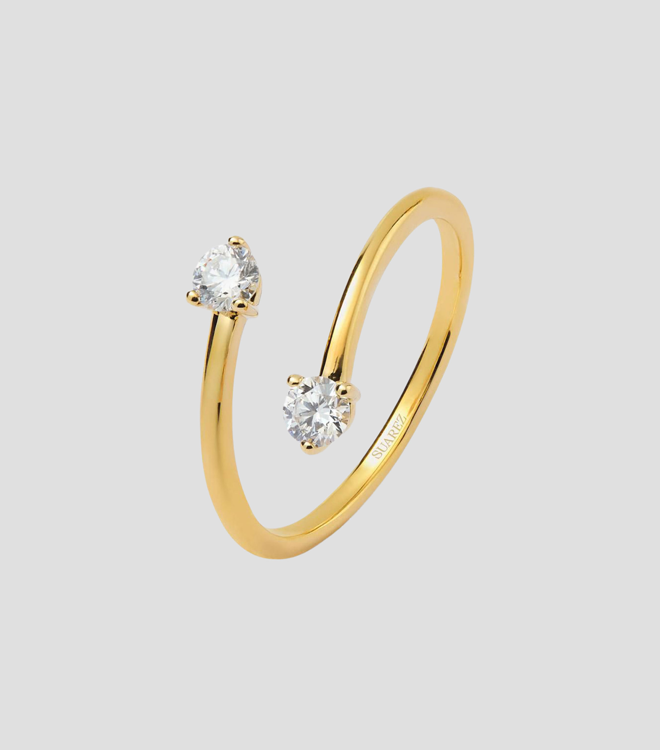 Anillo en Oro amarillo de 18 Kilates con diamantes Mujer