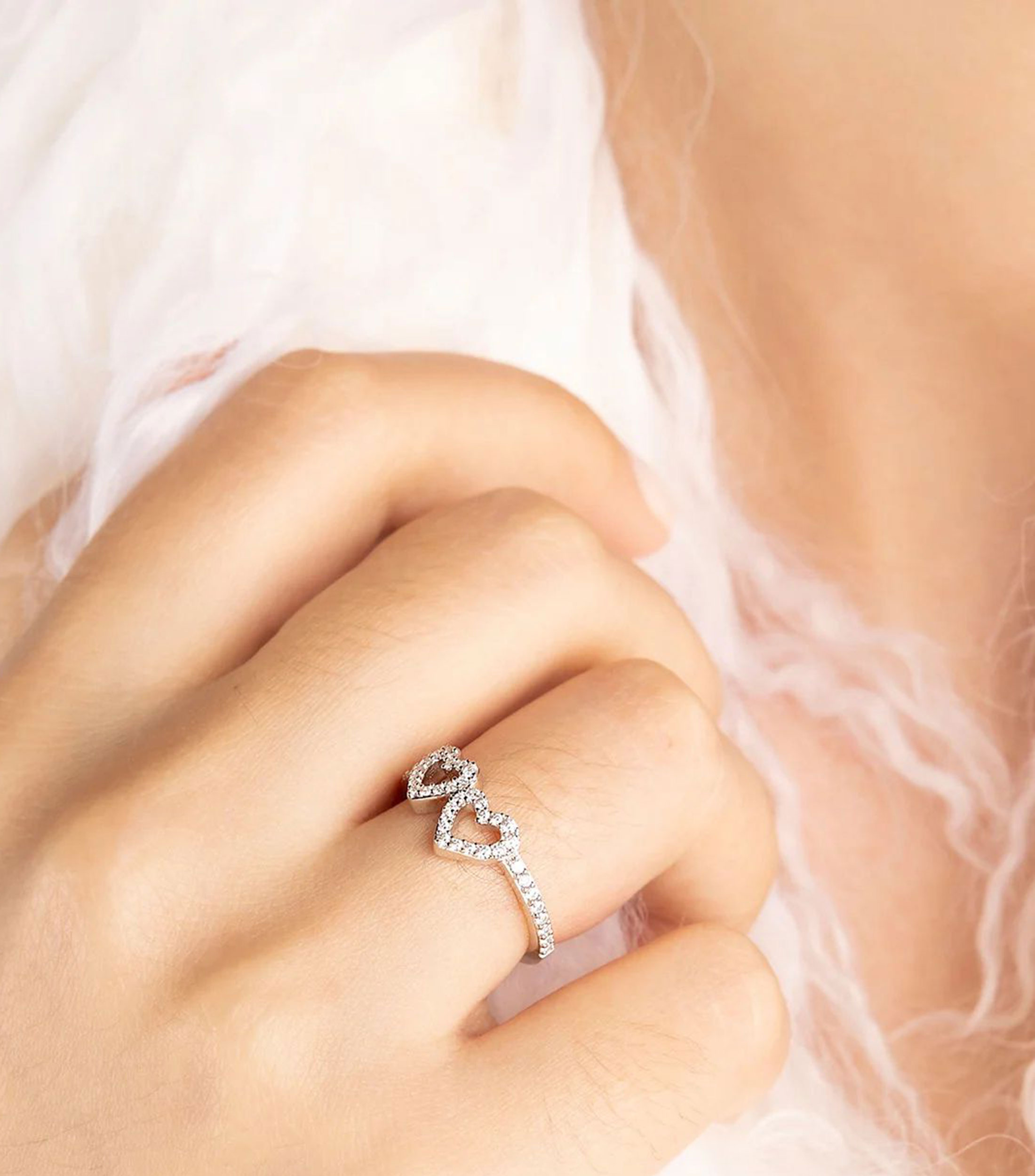 Anillo en plata .925 con incrustación de zirconia Mujer