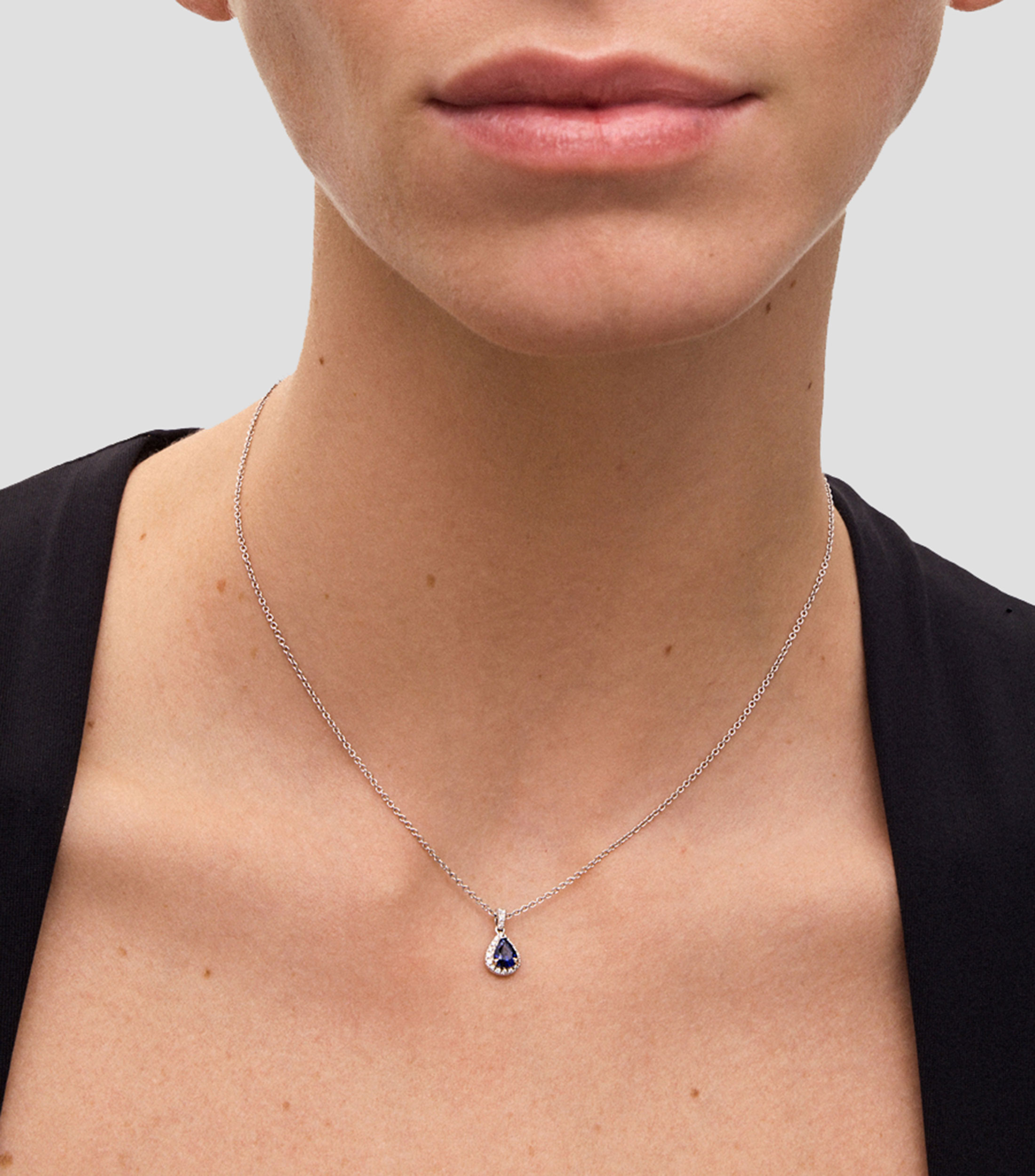 Collar en oro blanco de 18 kilates con zafiro azul y diamantes Mujer