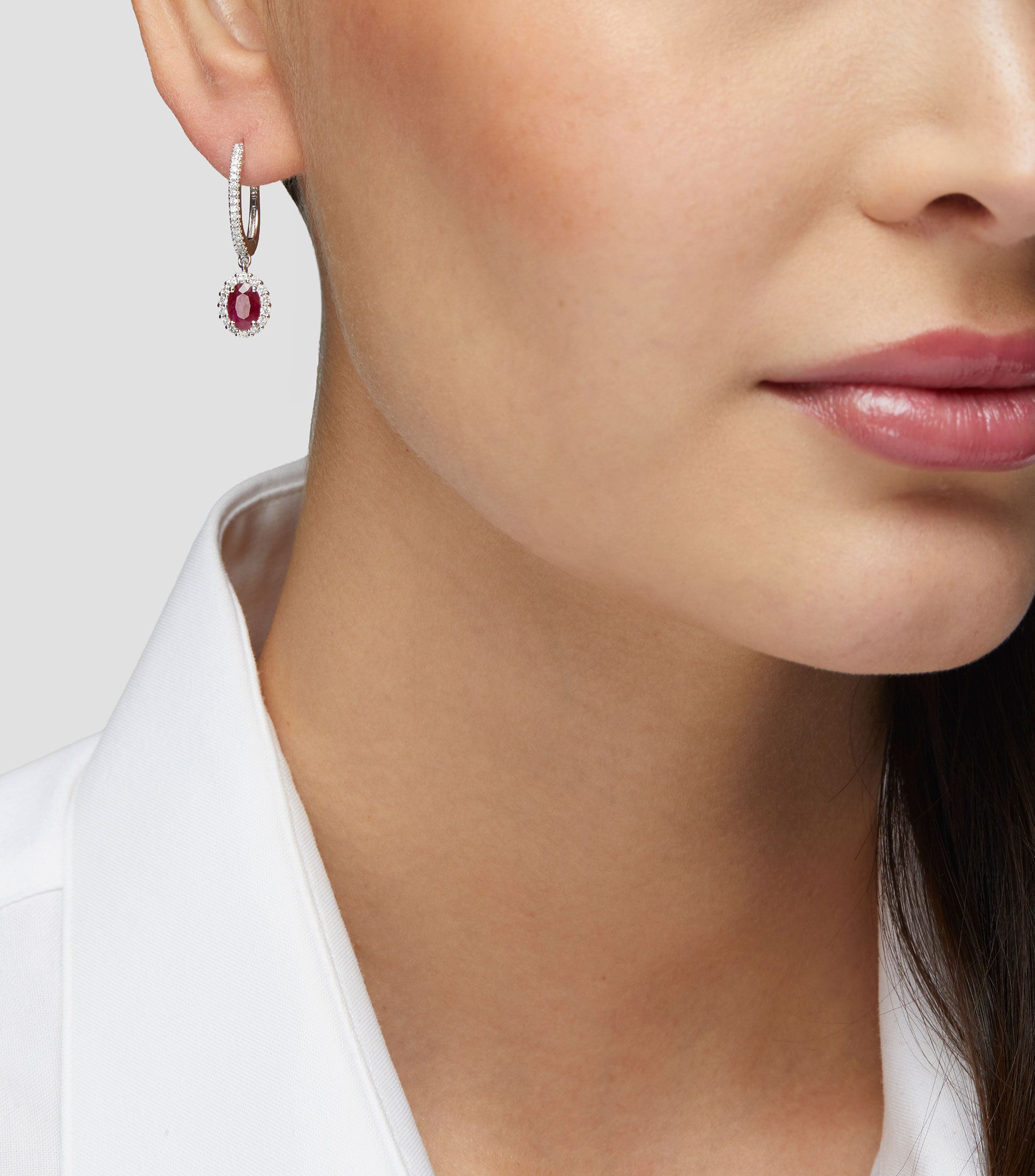 Aretes en oro de 14 kilates con rubí Mujer