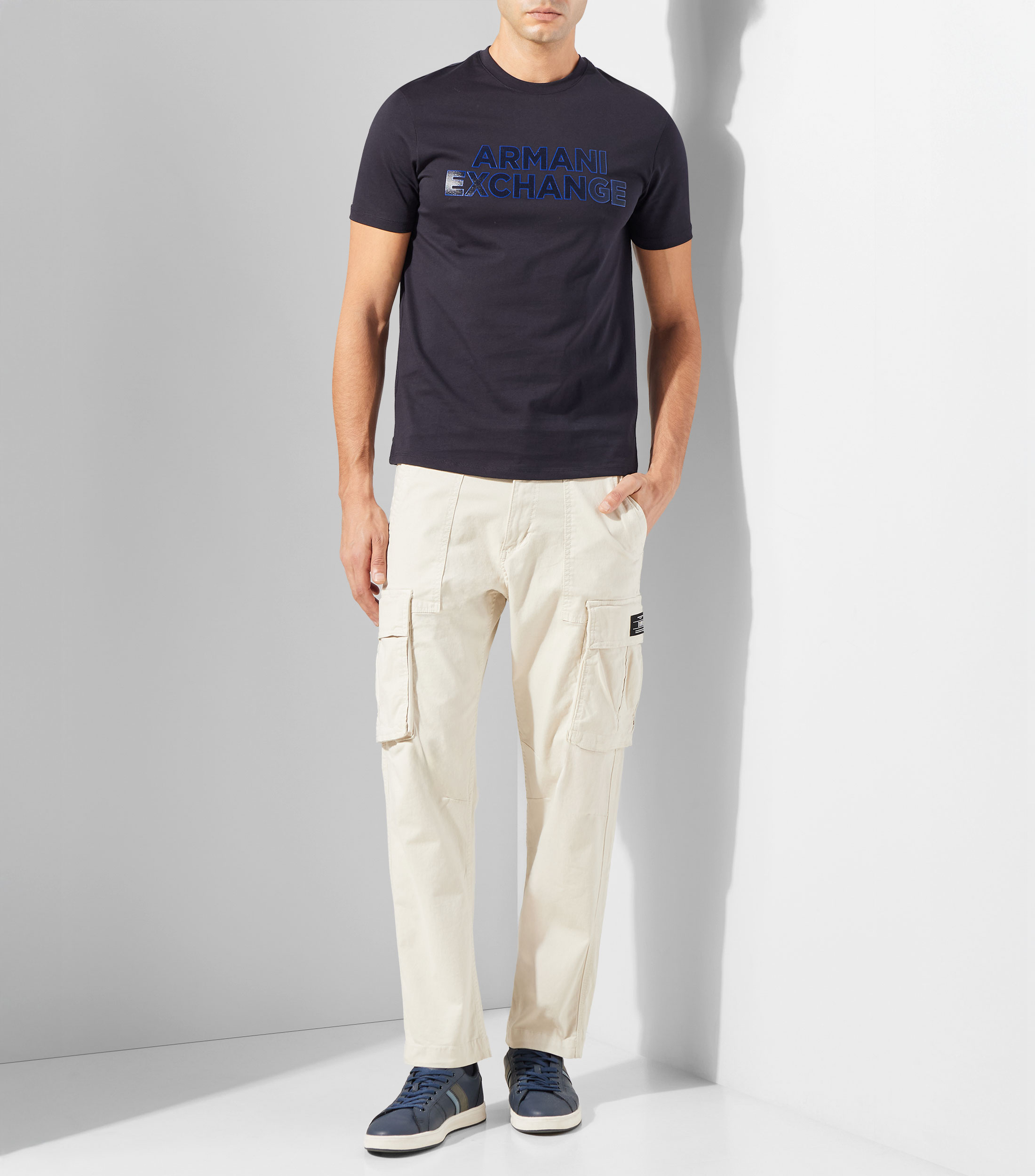 Playera cuello redondo manga corta estampada Hombre